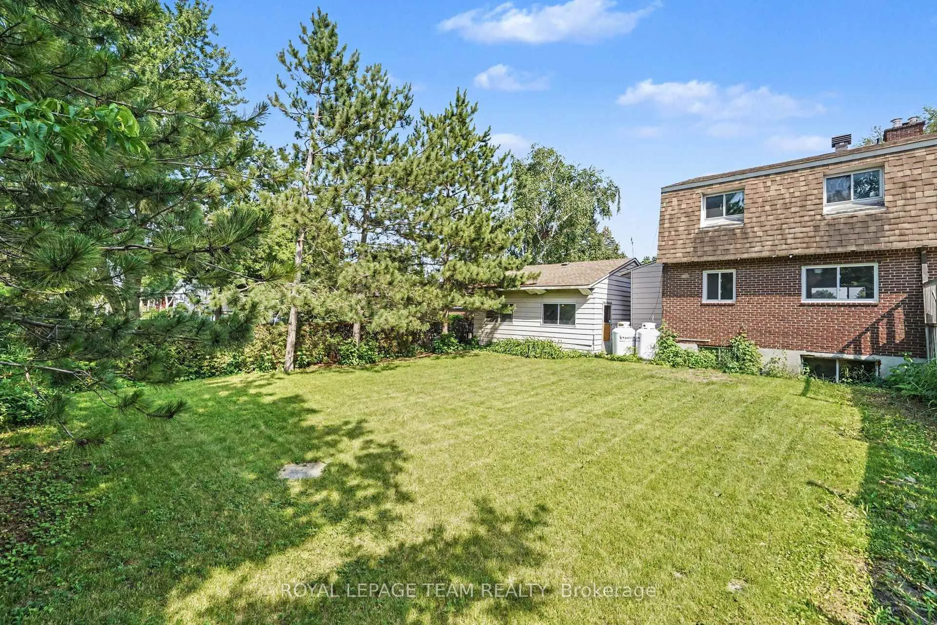 Photo 25 of 129 Christopher Hamilton Street, Ottawa, Richmond — HOMEH