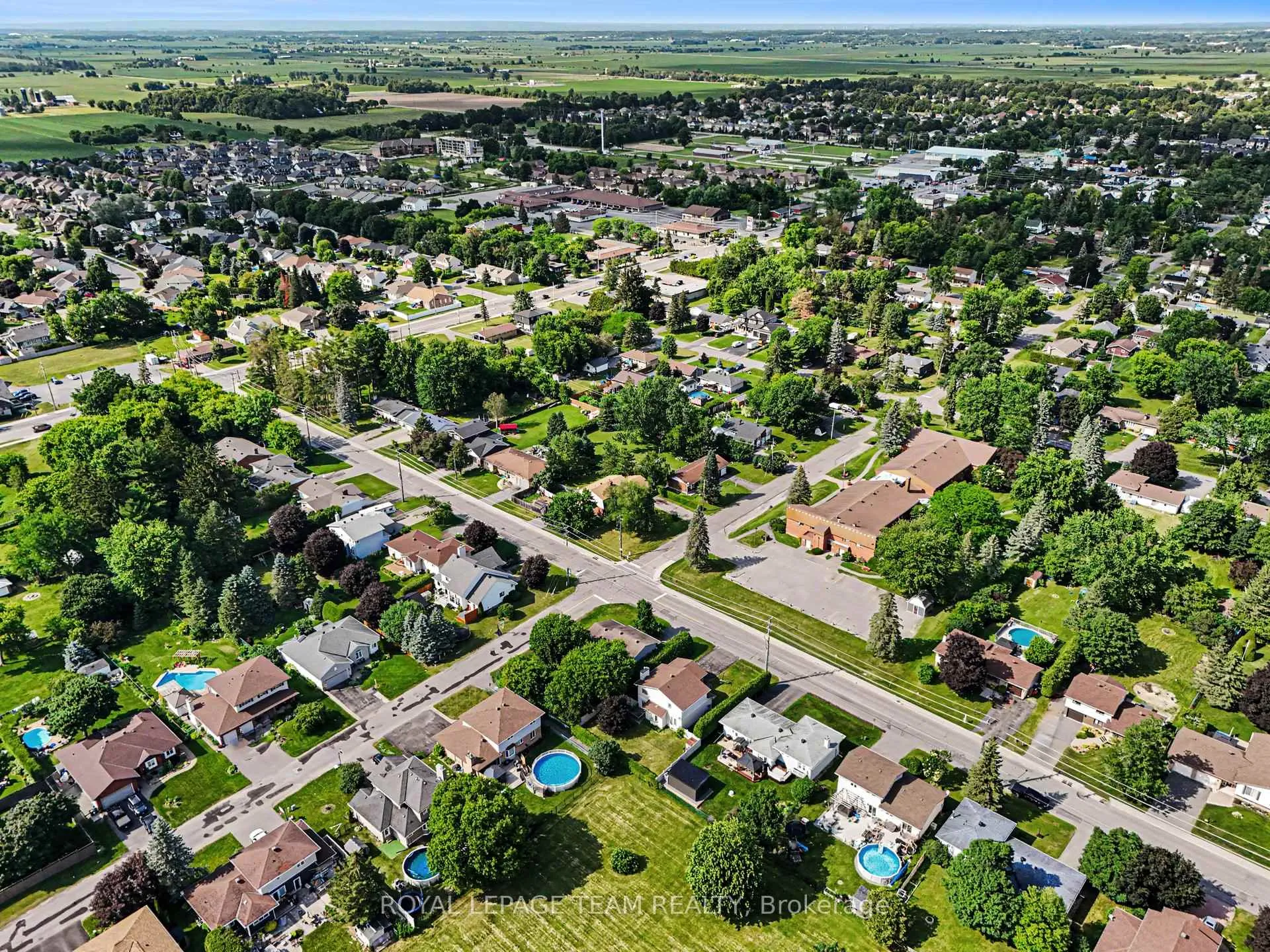 Photo 26 of 129 Christopher Hamilton Street, Ottawa, Richmond — HOMEH