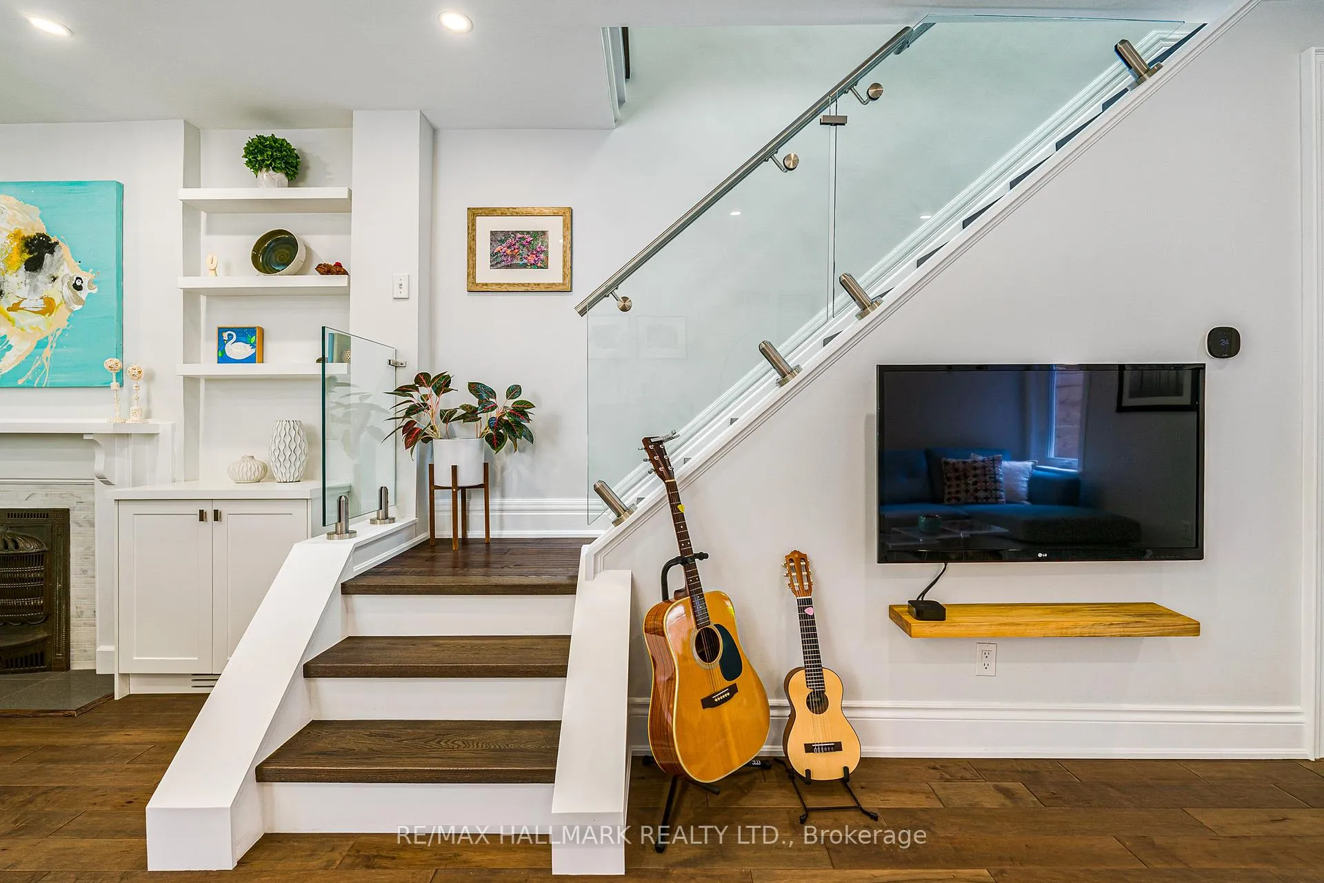 Photo 16 of 63 Hillsview Avenue, Toronto, High Park North — HOMEH