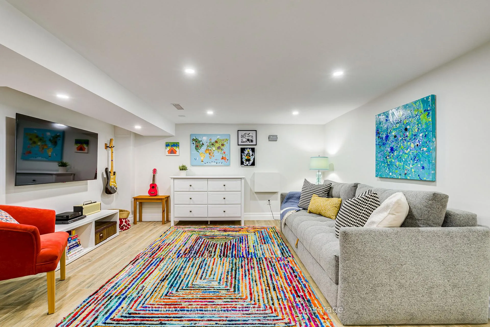 Photo 33 of 63 Hillsview Avenue, Toronto, High Park North — HOMEH