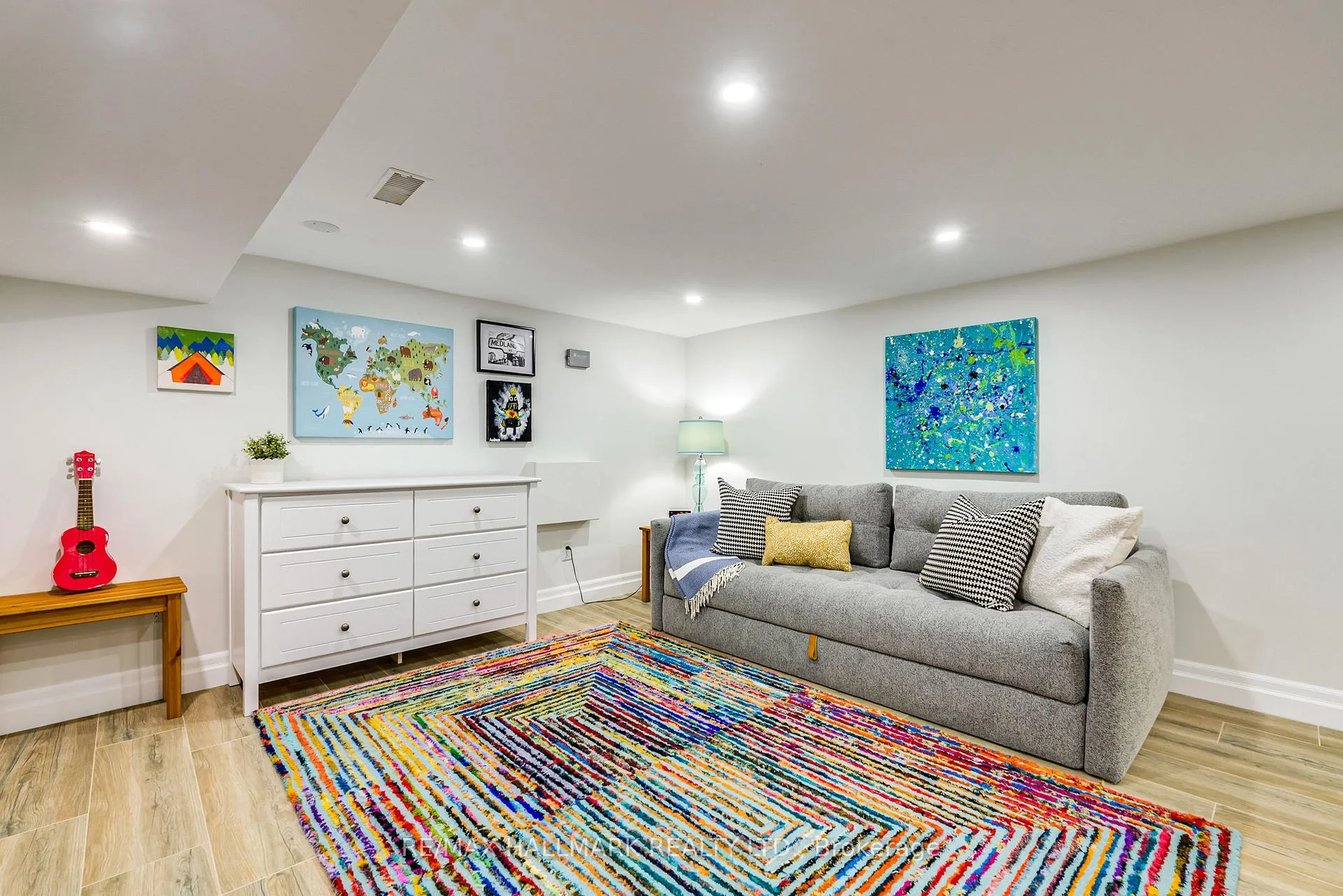 Photo 34 of 63 Hillsview Avenue, Toronto, High Park North — HOMEH