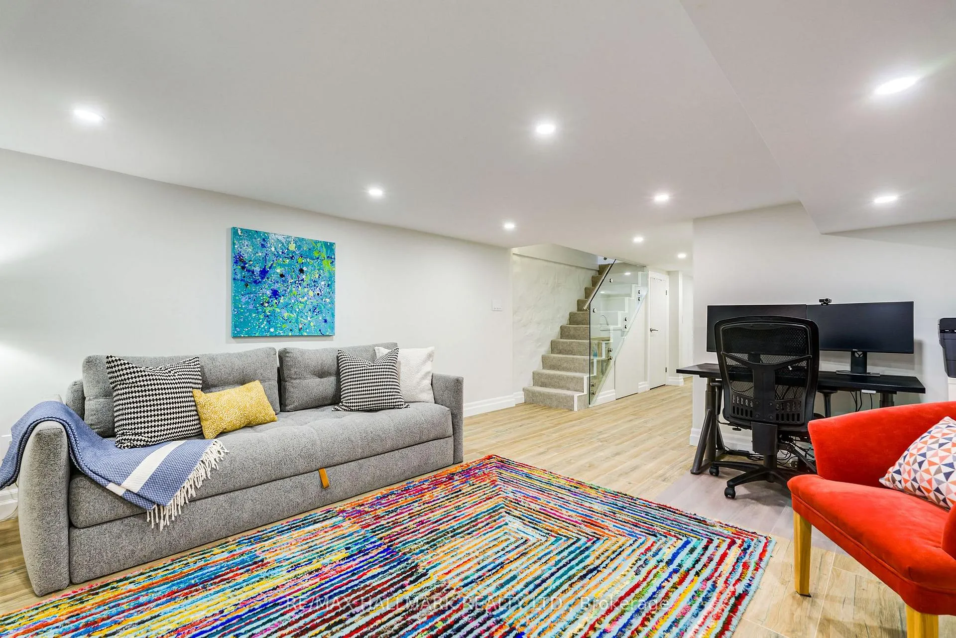 Photo 35 of 63 Hillsview Avenue, Toronto, High Park North — HOMEH