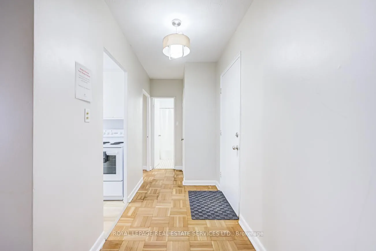 Photo 4 of Unit 202, 101 Coe Hill Drive, Toronto, High Park-Swansea — HOMEH