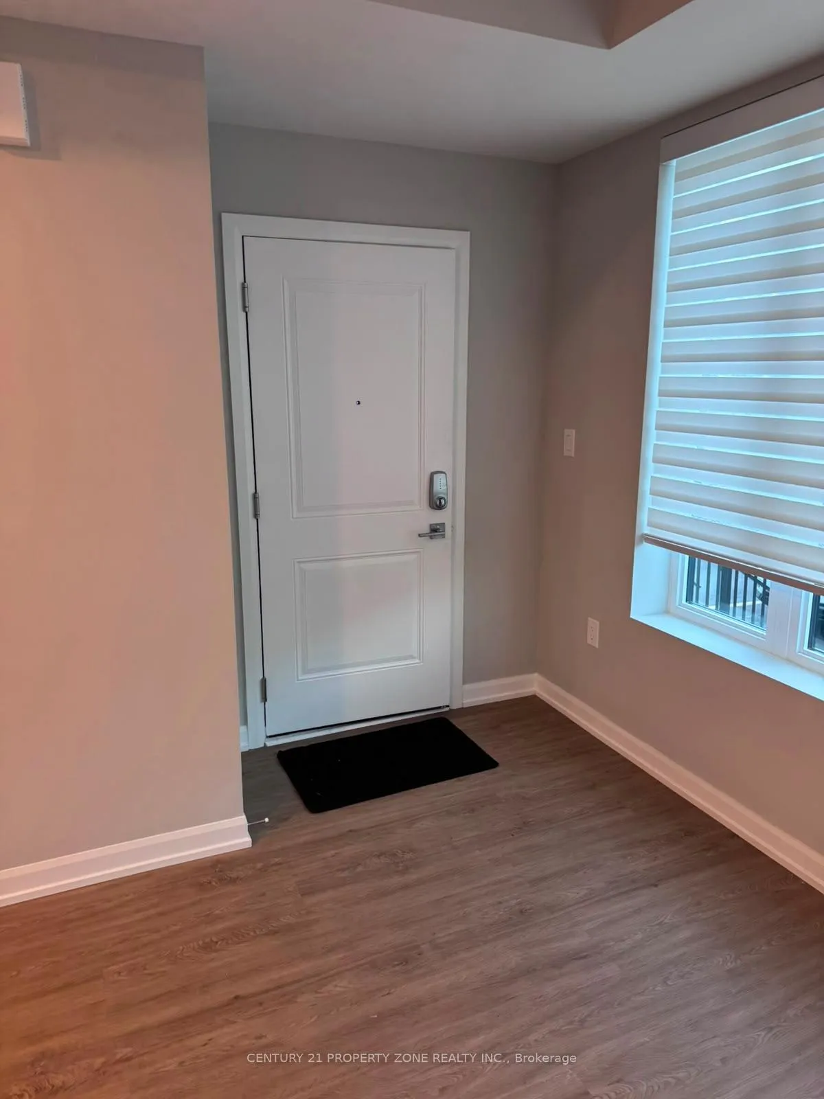 Photo 8 of Unit 402, 708 Woolwich Street, Guelph, Riverside Park — HOMEH