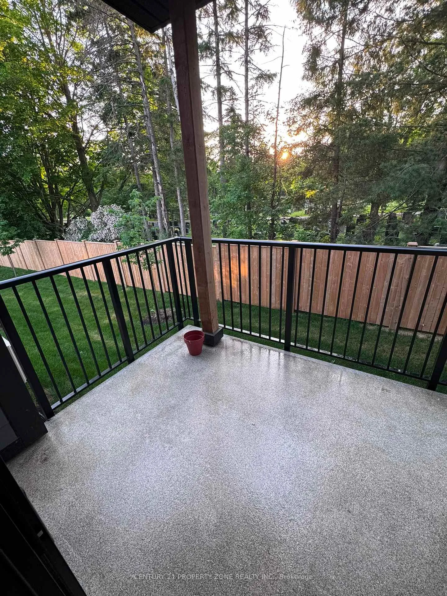 Photo 26 of Unit 402, 708 Woolwich Street, Guelph, Riverside Park — HOMEH