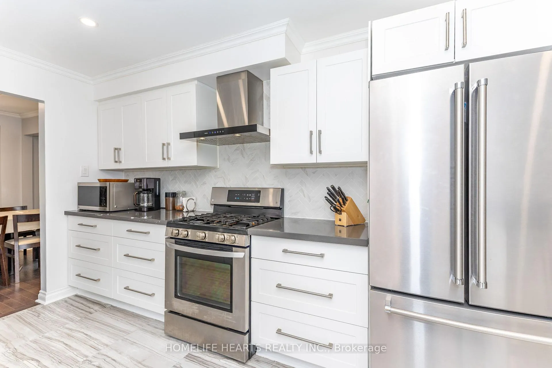 Photo 9 of 1118 Cedarcroft Crescent, Pickering, Liverpool — HOMEH