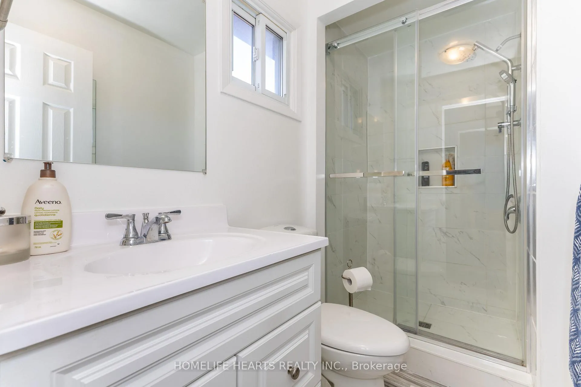 Photo 19 of 1118 Cedarcroft Crescent, Pickering, Liverpool — HOMEH