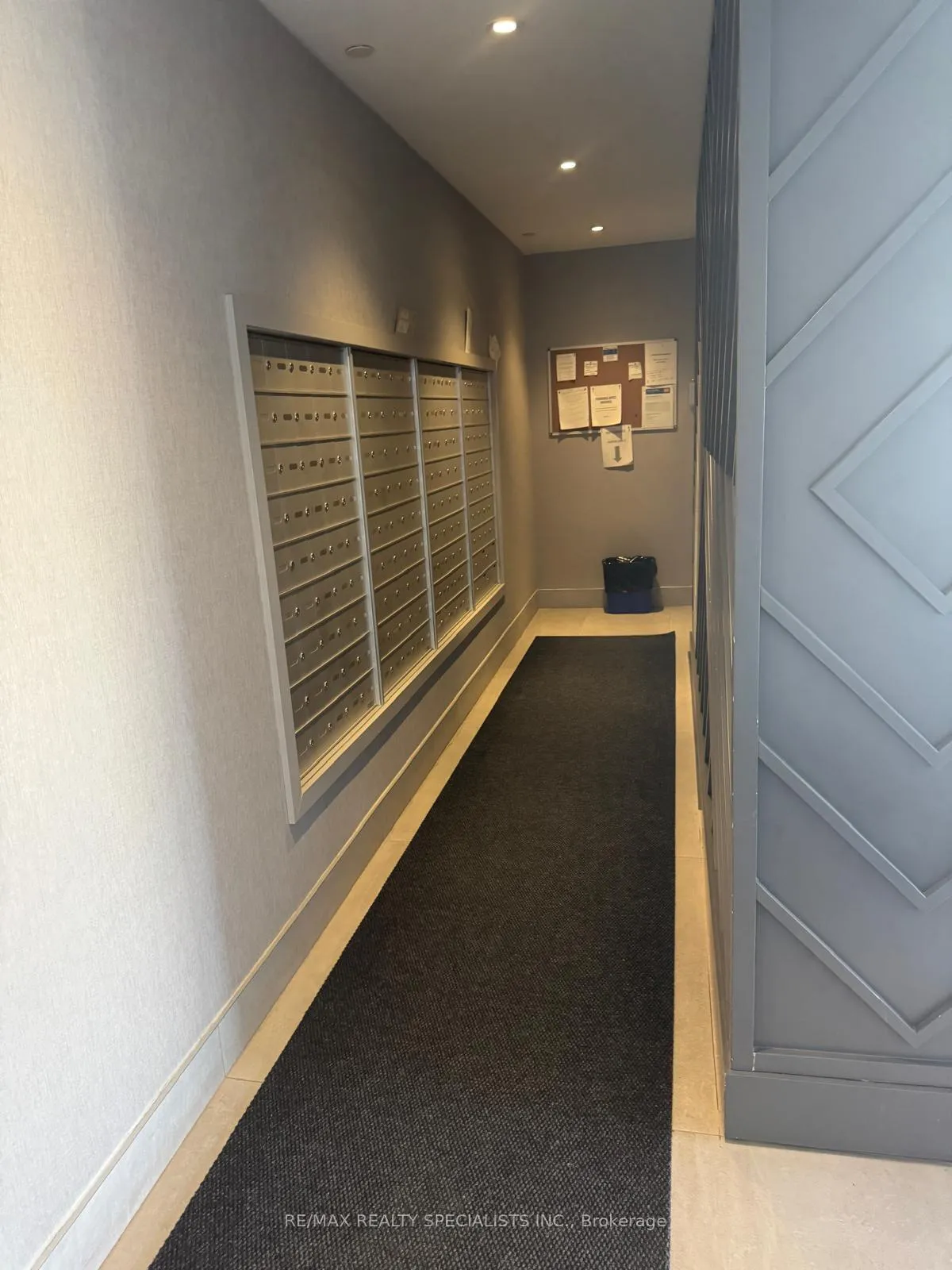 Photo 7 of Unit 327, 200 Lagerfeld Drive, Brampton, Northwest Brampton — HOMEH