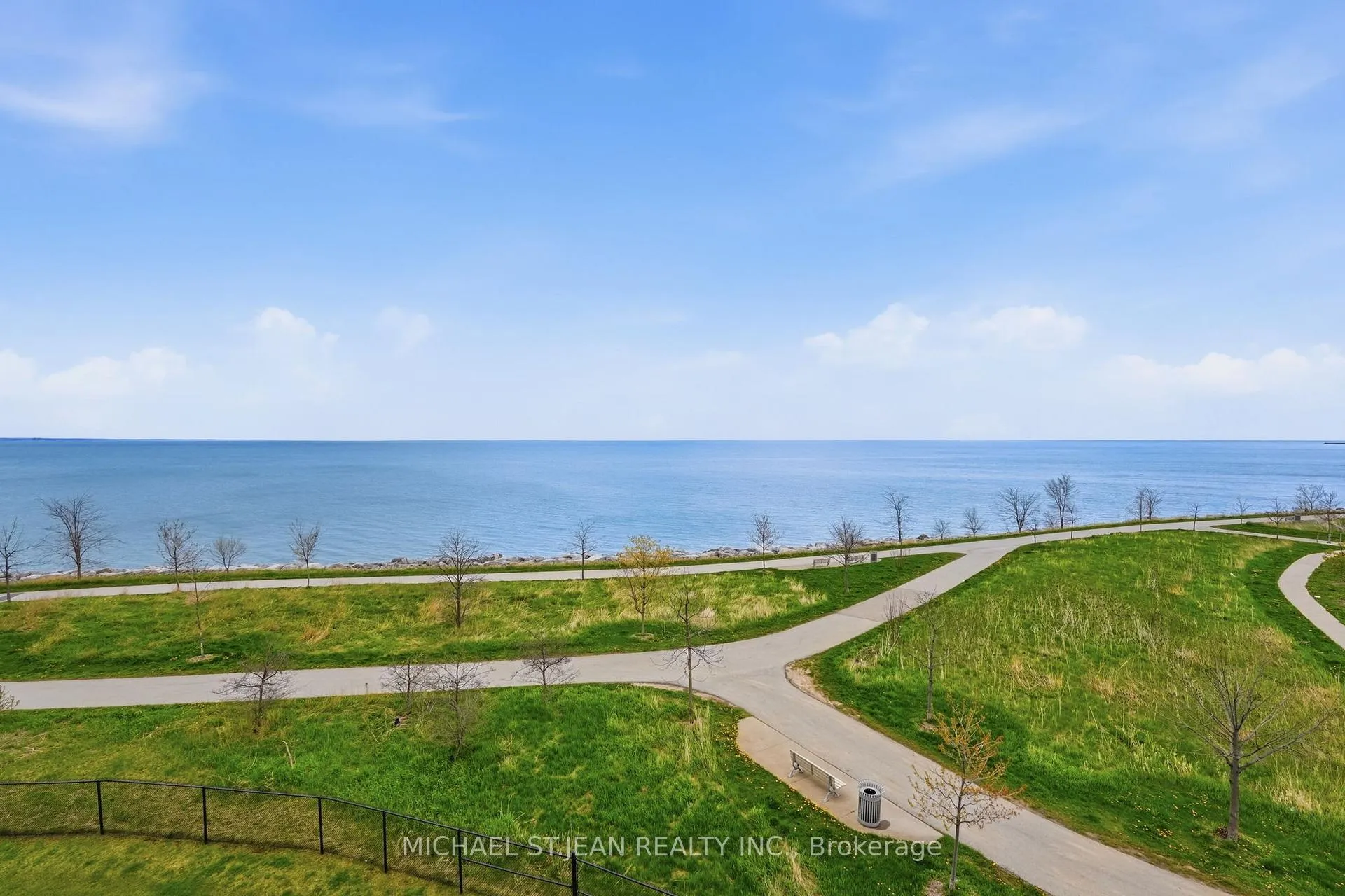 Photo 7 of Unit 410, 101 Shoreview Place, Hamilton, Lakeshore — HOMEH