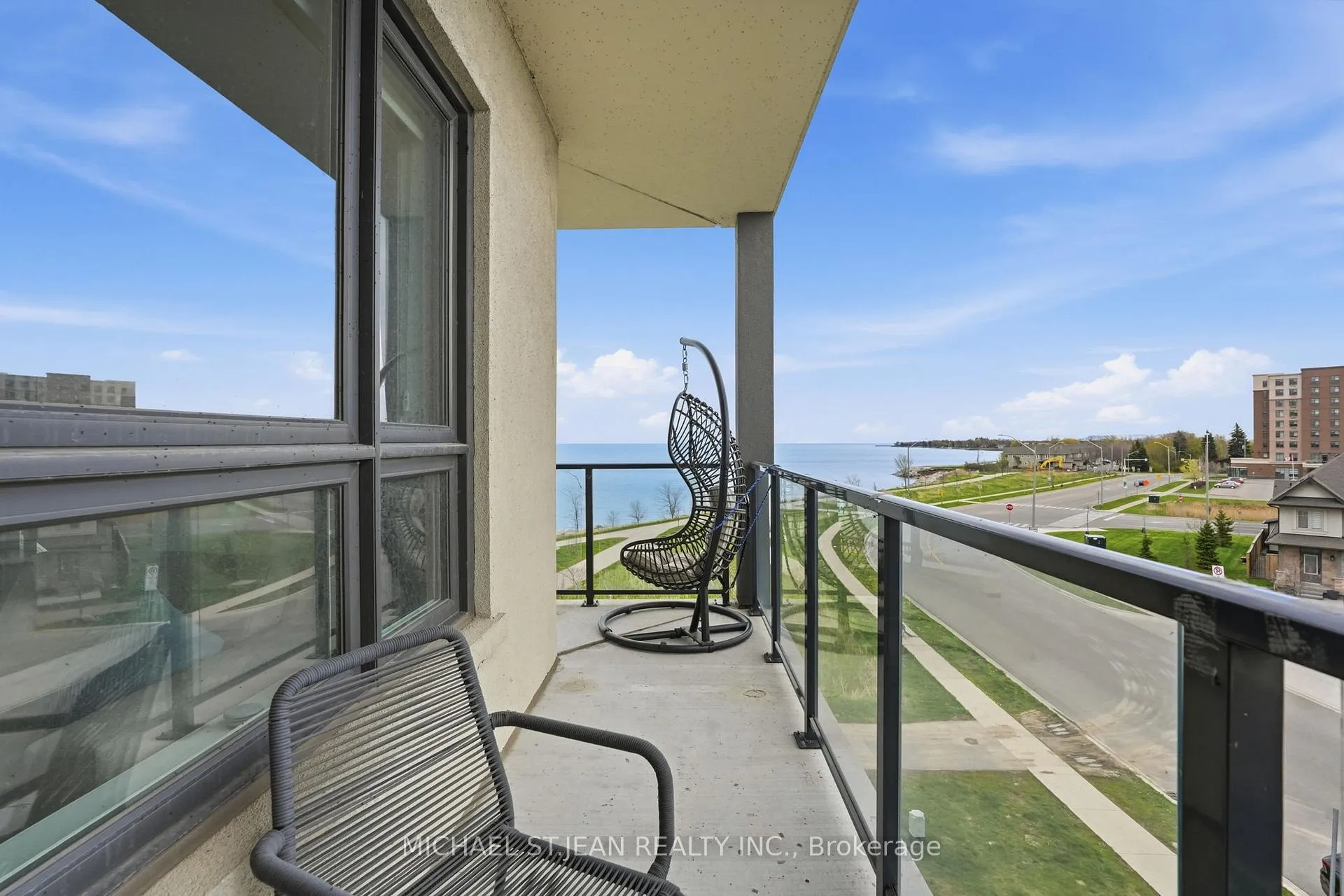 Photo 8 of Unit 410, 101 Shoreview Place, Hamilton, Lakeshore — HOMEH
