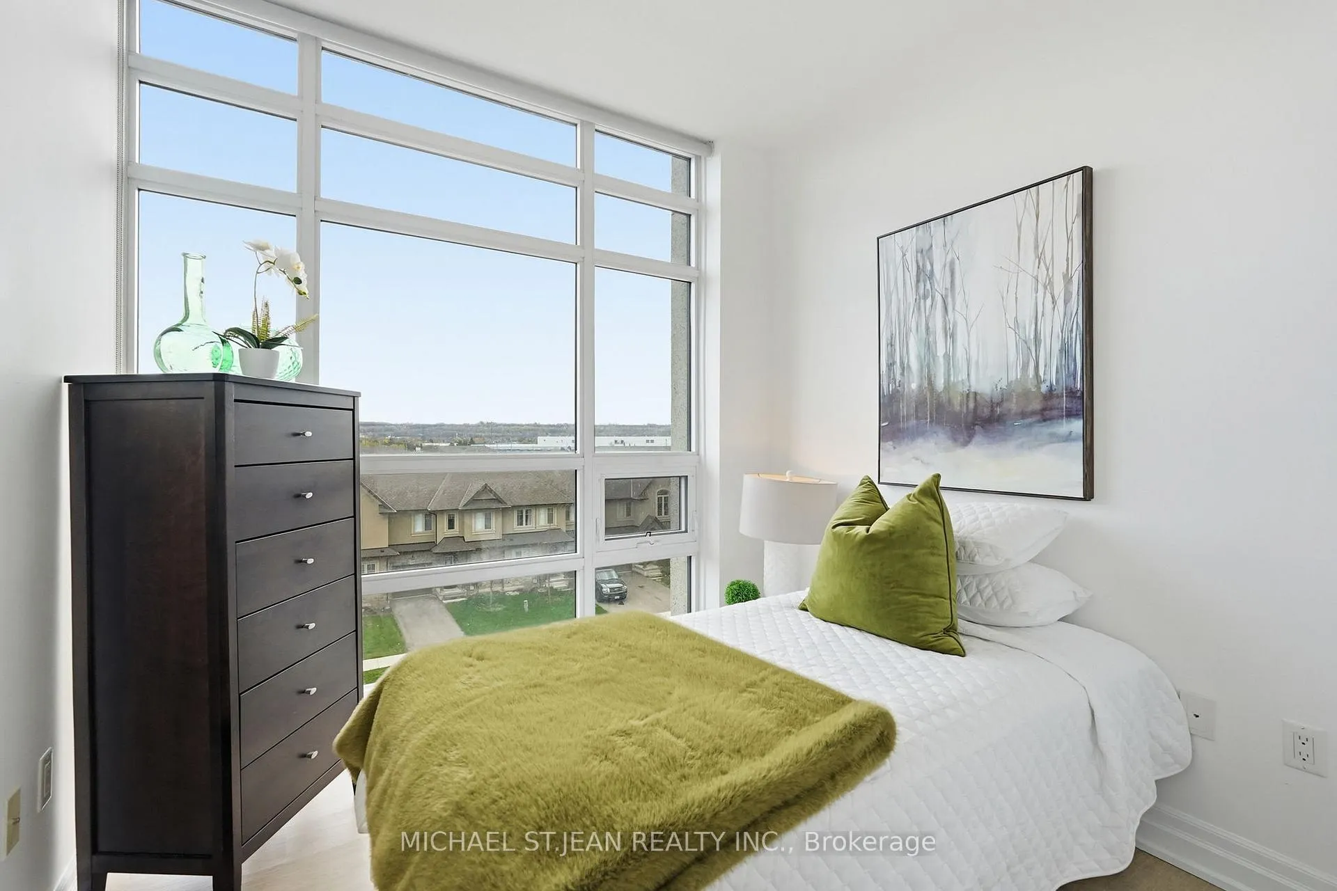 Photo 15 of Unit 410, 101 Shoreview Place, Hamilton, Lakeshore — HOMEH