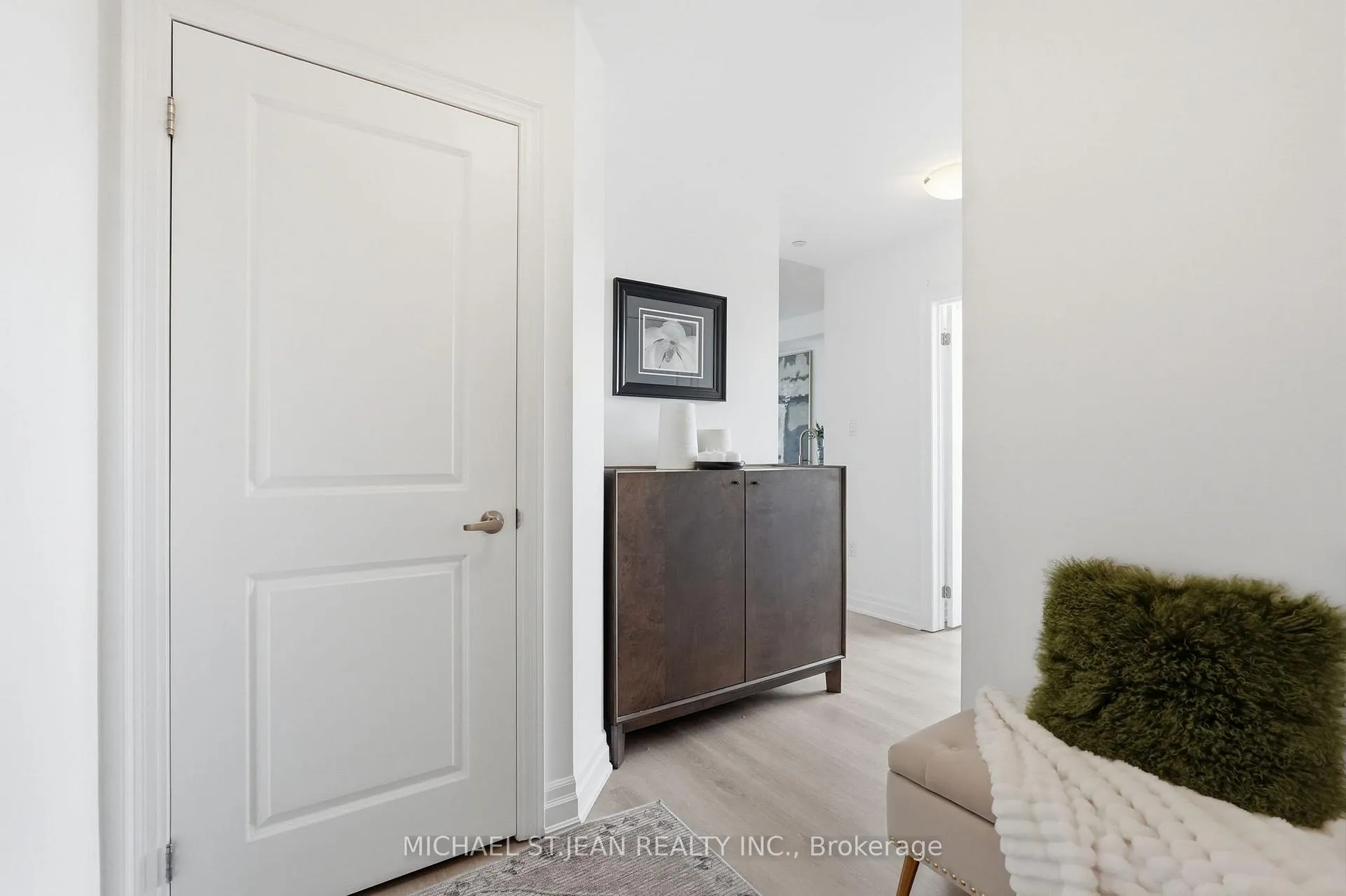 Photo 23 of Unit 410, 101 Shoreview Place, Hamilton, Lakeshore — HOMEH