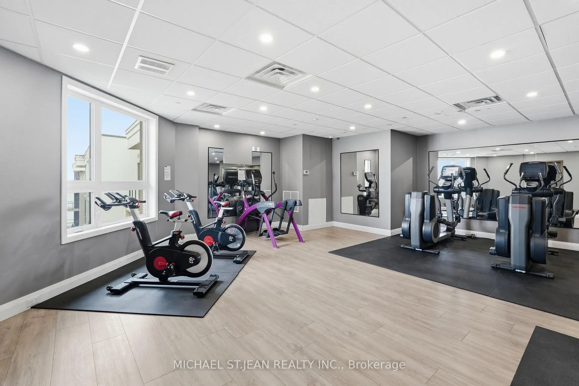 Photo 28 of Unit 410, 101 Shoreview Place, Hamilton, Lakeshore — HOMEH