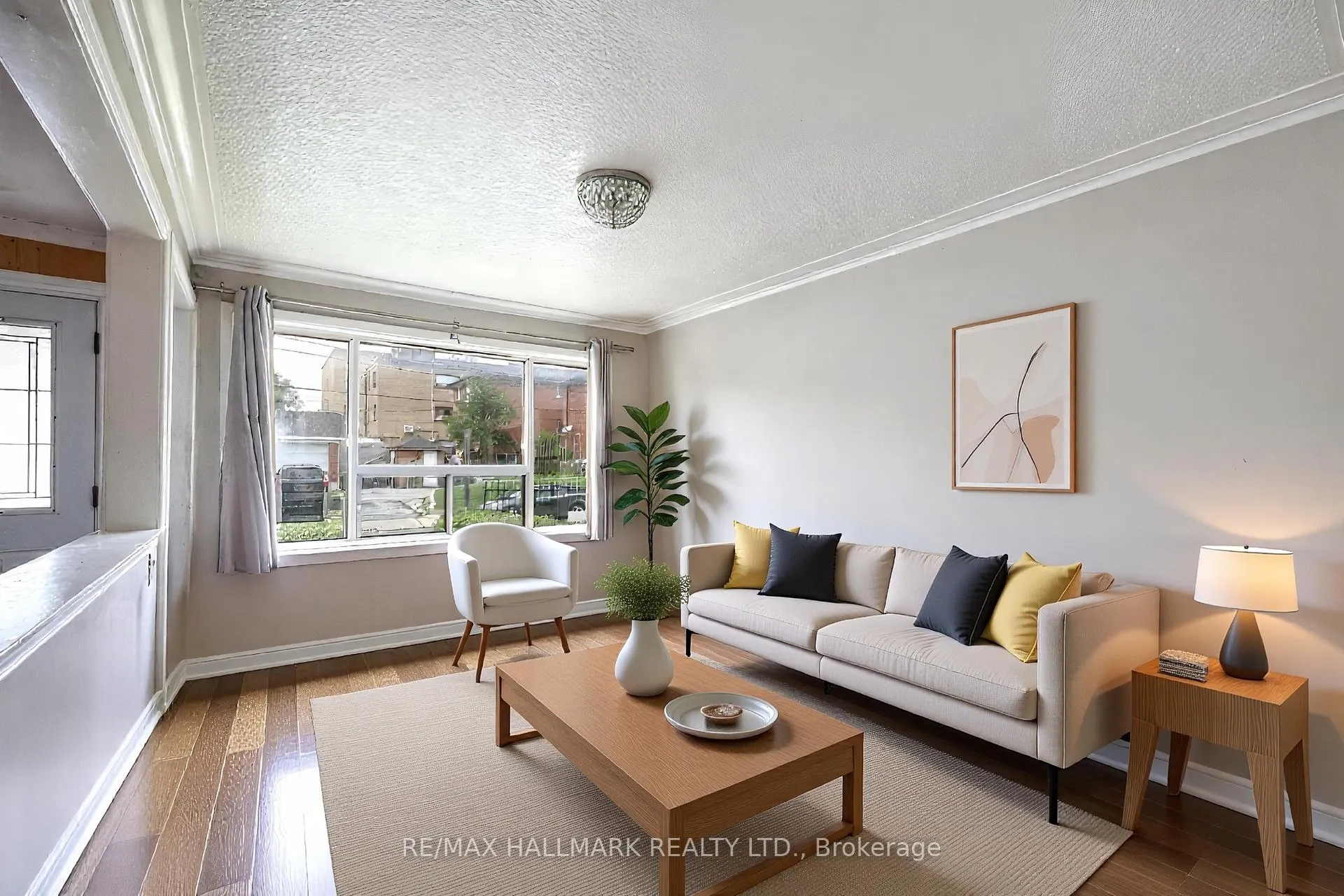 Photo 2 of 139 Kitchener Avenue, Toronto, Caledonia-Fairbank — HOMEH