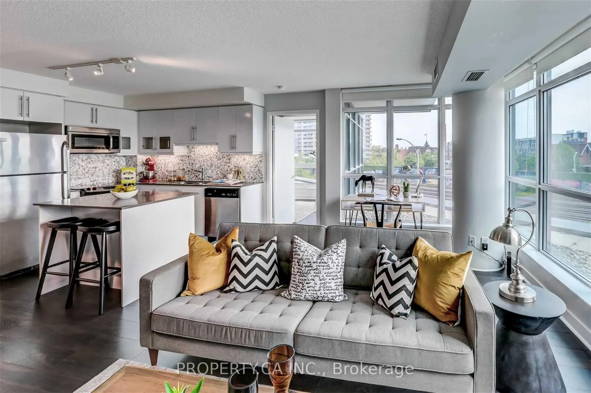 Photo 7 of Unit 410, 1171 Queen Street W, Toronto, Little Portugal — HOMEH