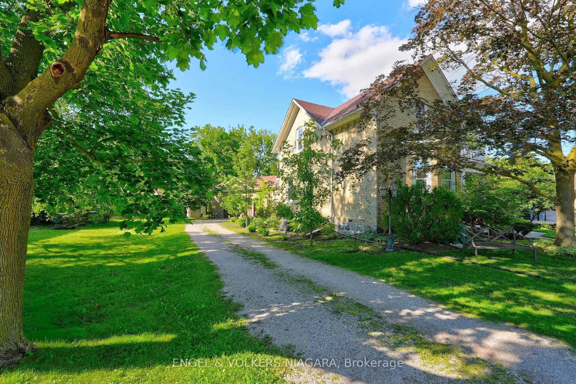 Photo 4 of 24 Mill Avenue, Bluewater, Zurich — HOMEH