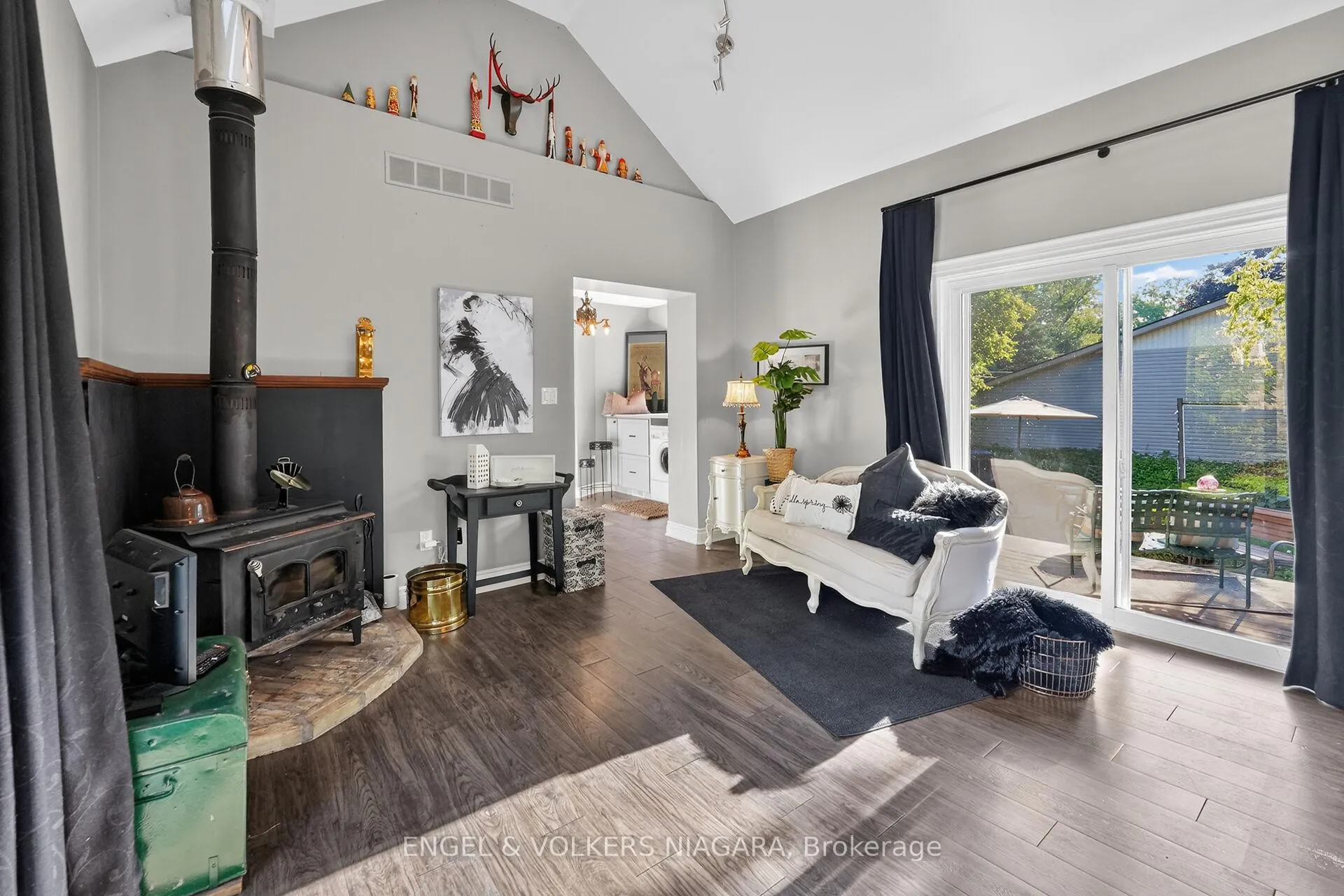 Photo 17 of 24 Mill Avenue, Bluewater, Zurich — HOMEH
