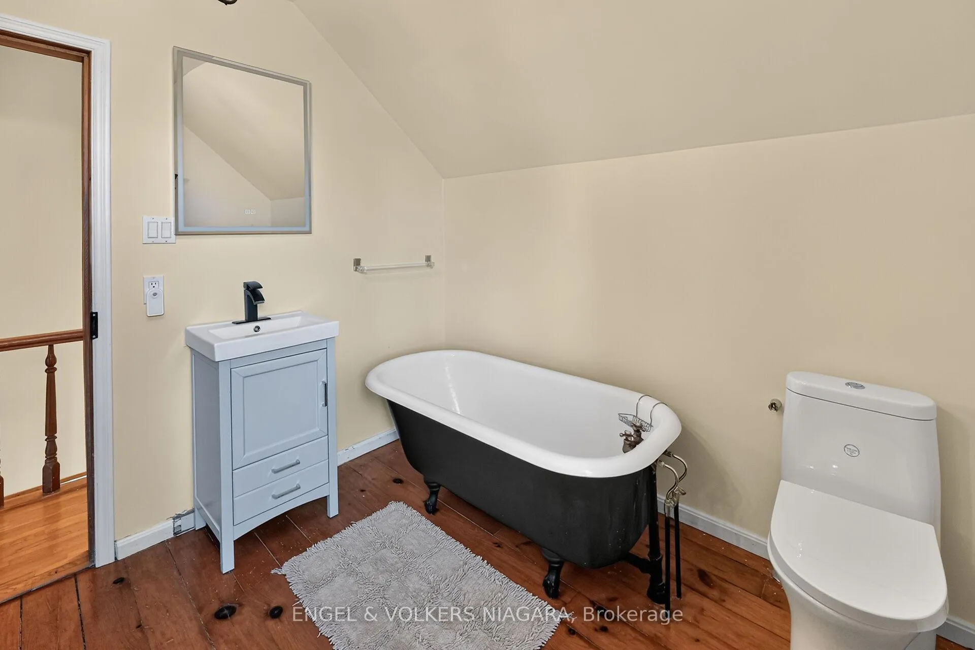 Photo 31 of 24 Mill Avenue, Bluewater, Zurich — HOMEH