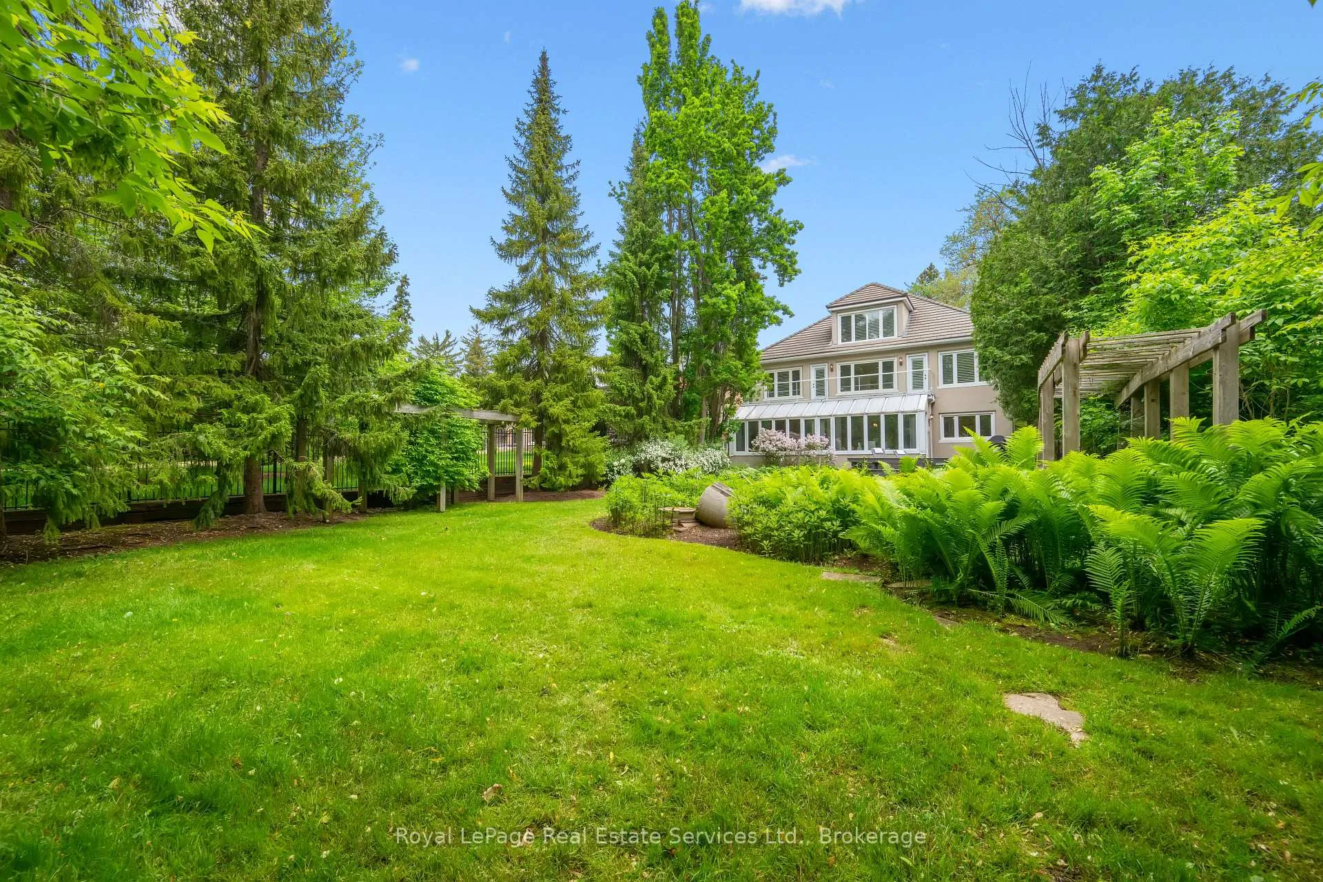 Photo 2 of 480 Chartwell Road, Oakville, Old Oakville — HOMEH
