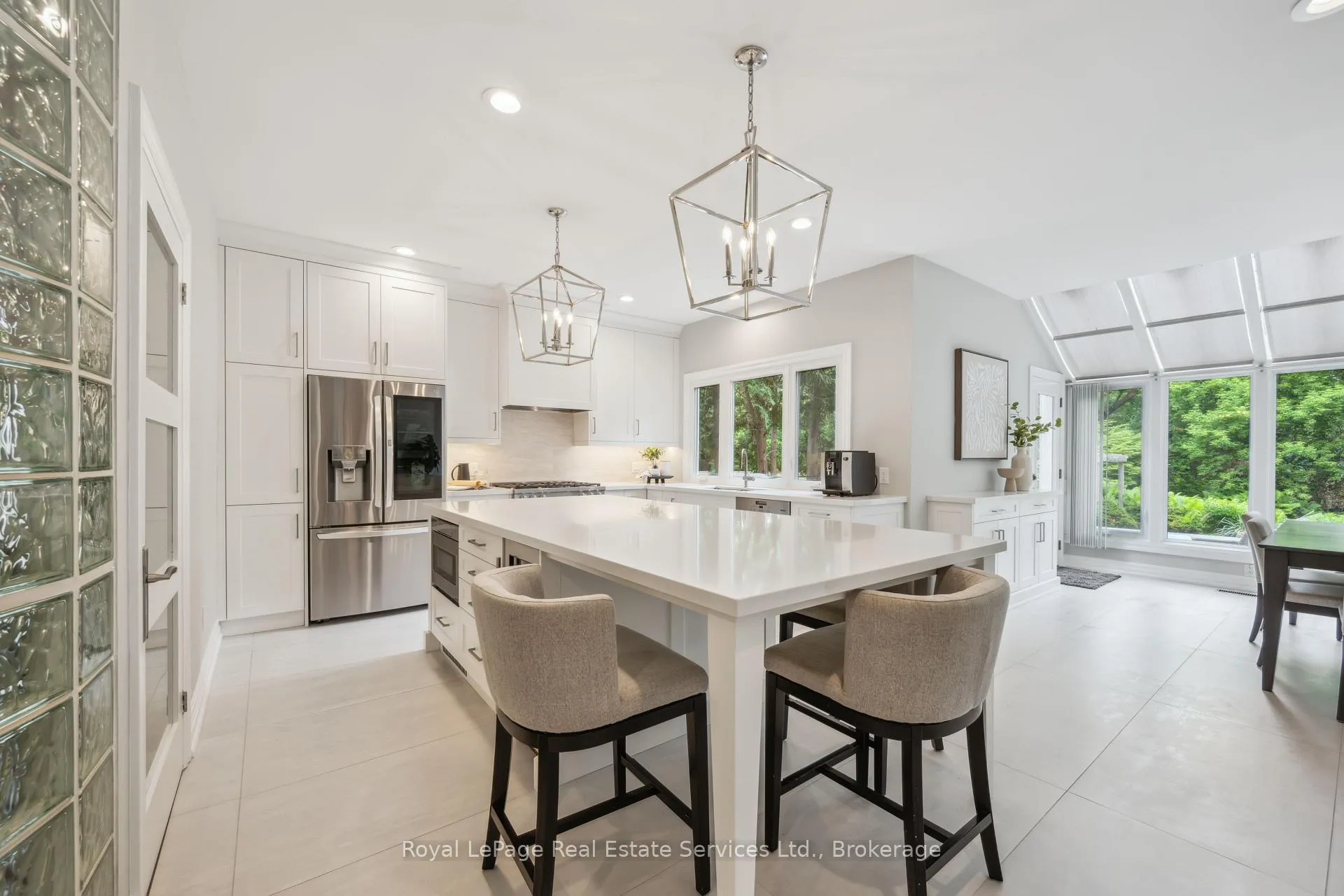 Photo 8 of 480 Chartwell Road, Oakville, Old Oakville — HOMEH