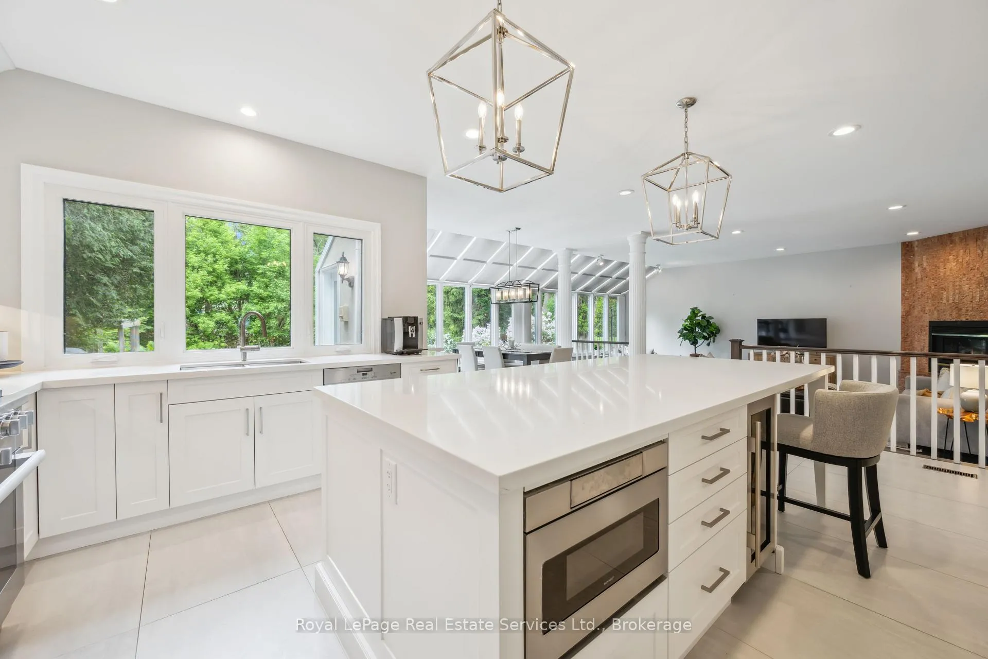 Photo 10 of 480 Chartwell Road, Oakville, Old Oakville — HOMEH
