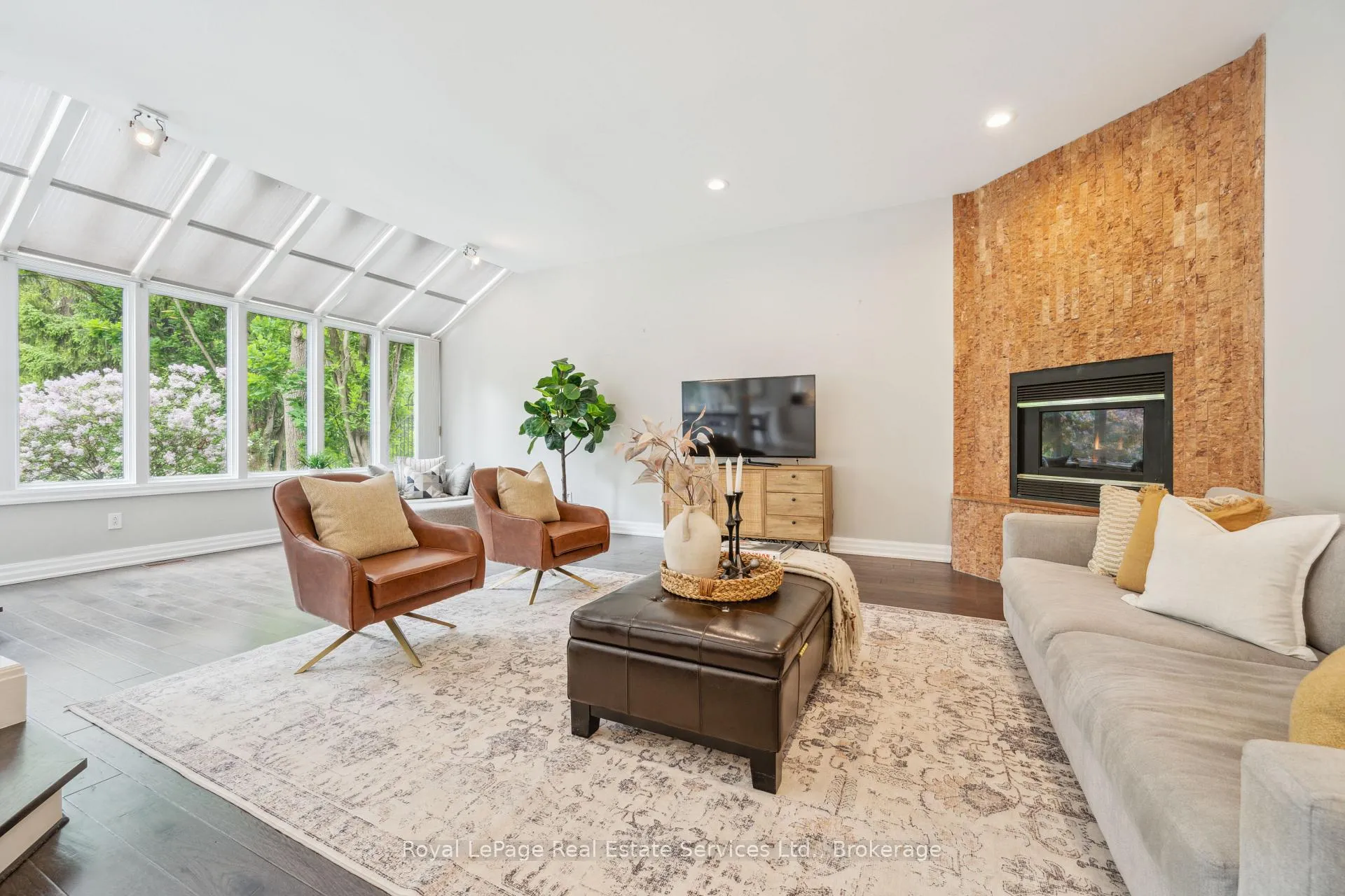 Photo 14 of 480 Chartwell Road, Oakville, Old Oakville — HOMEH