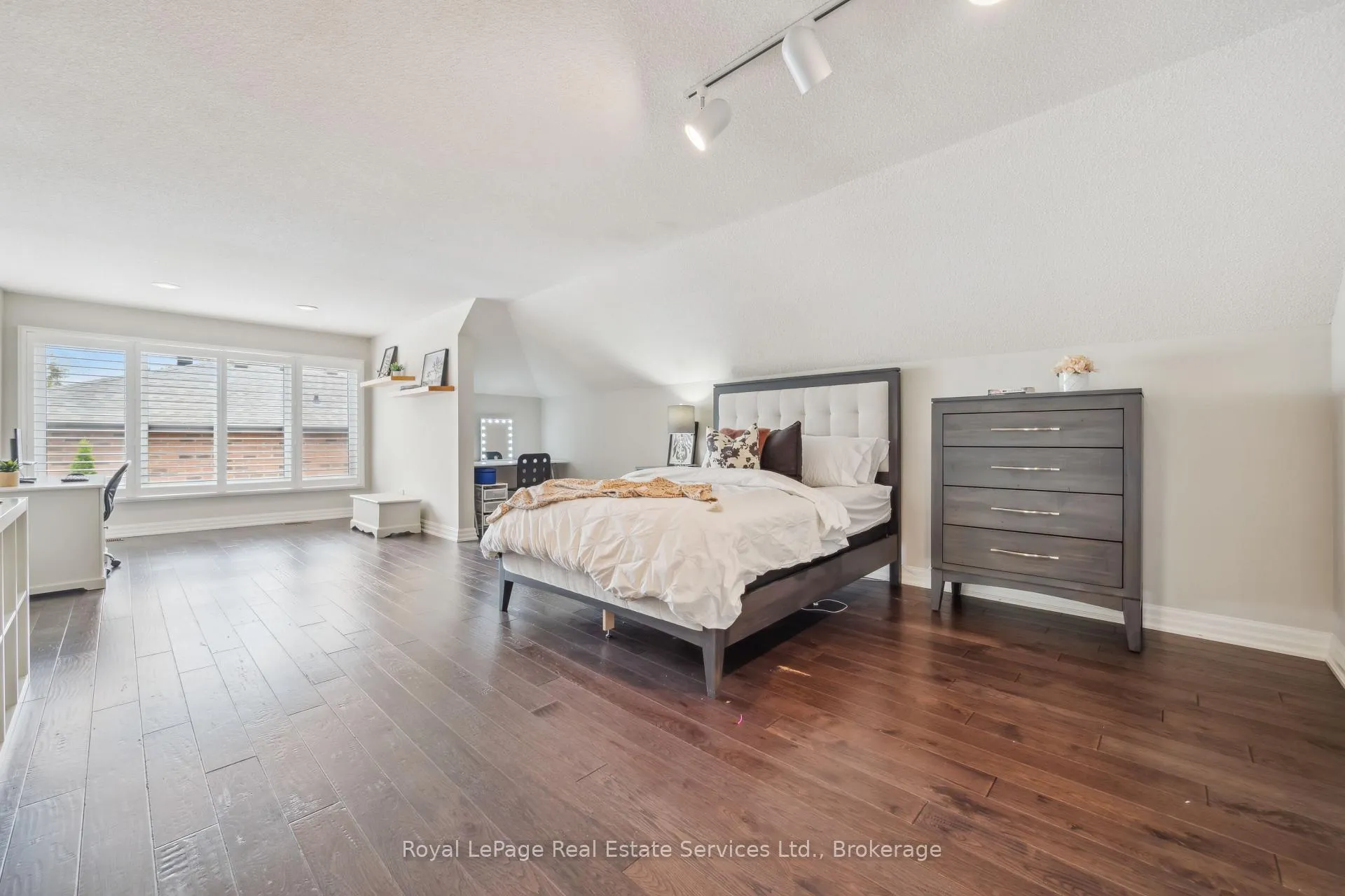 Photo 35 of 480 Chartwell Road, Oakville, Old Oakville — HOMEH