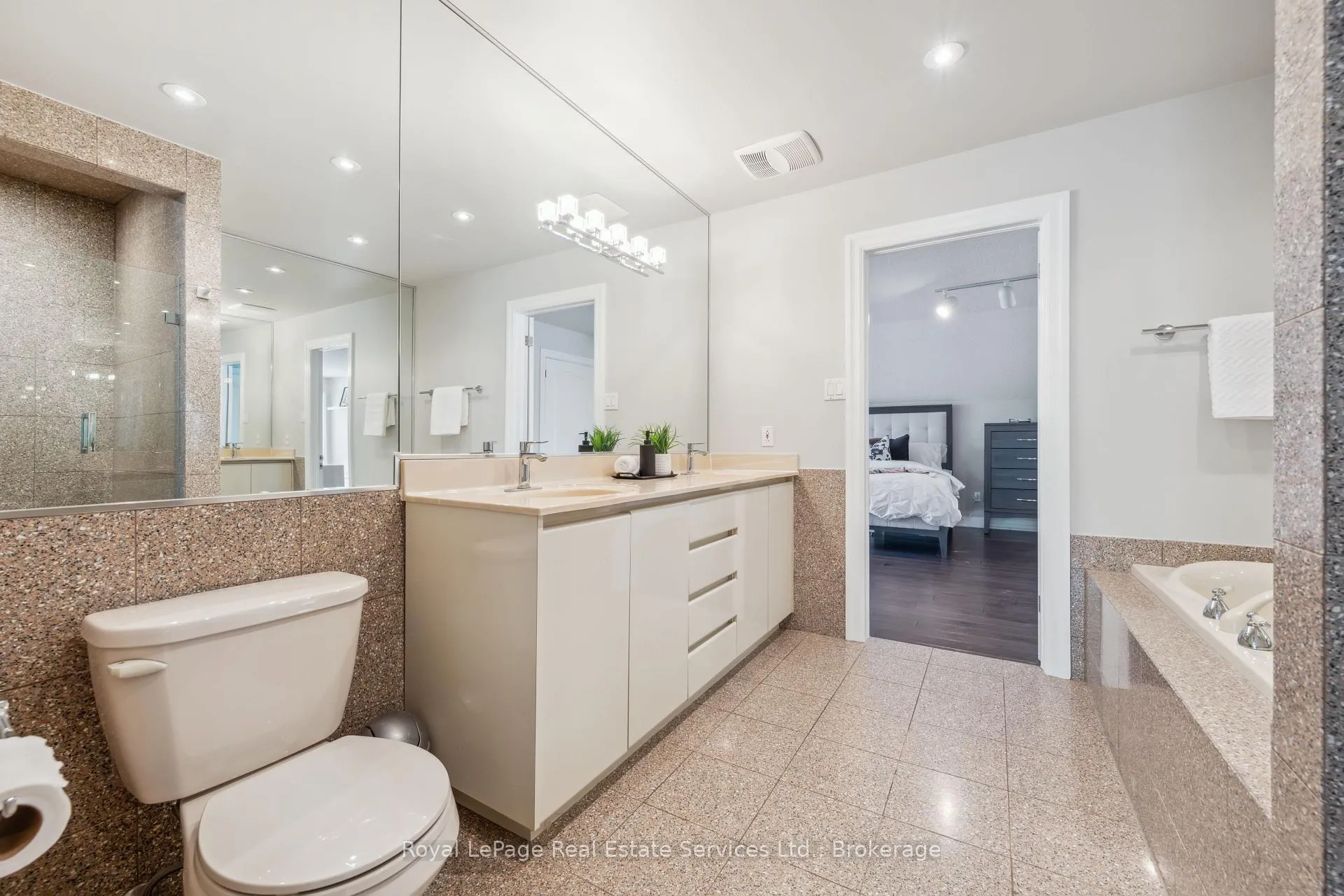 Photo 36 of 480 Chartwell Road, Oakville, Old Oakville — HOMEH
