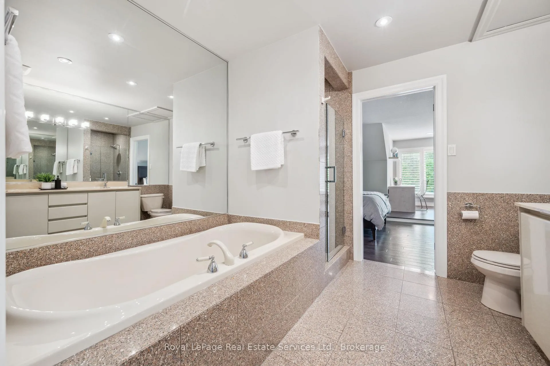 Photo 37 of 480 Chartwell Road, Oakville, Old Oakville — HOMEH
