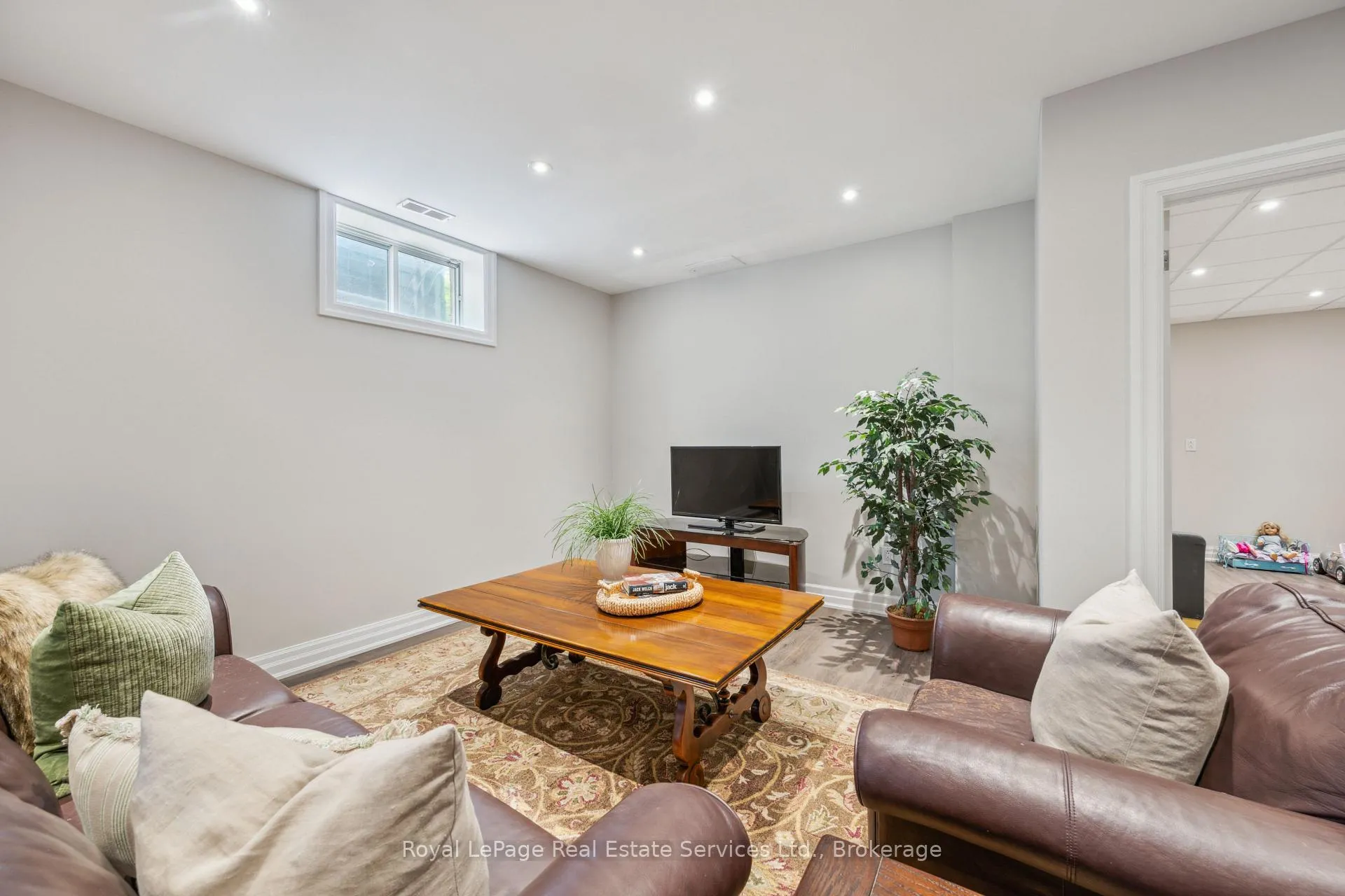 Photo 40 of 480 Chartwell Road, Oakville, Old Oakville — HOMEH