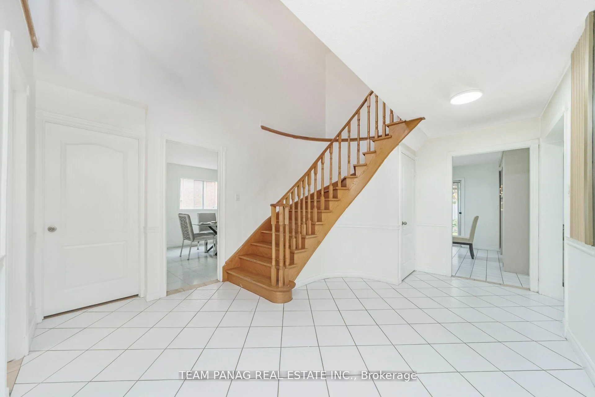 Photo 6 of 6 Coronation Circle, Brampton, Heart Lake West — HOMEH