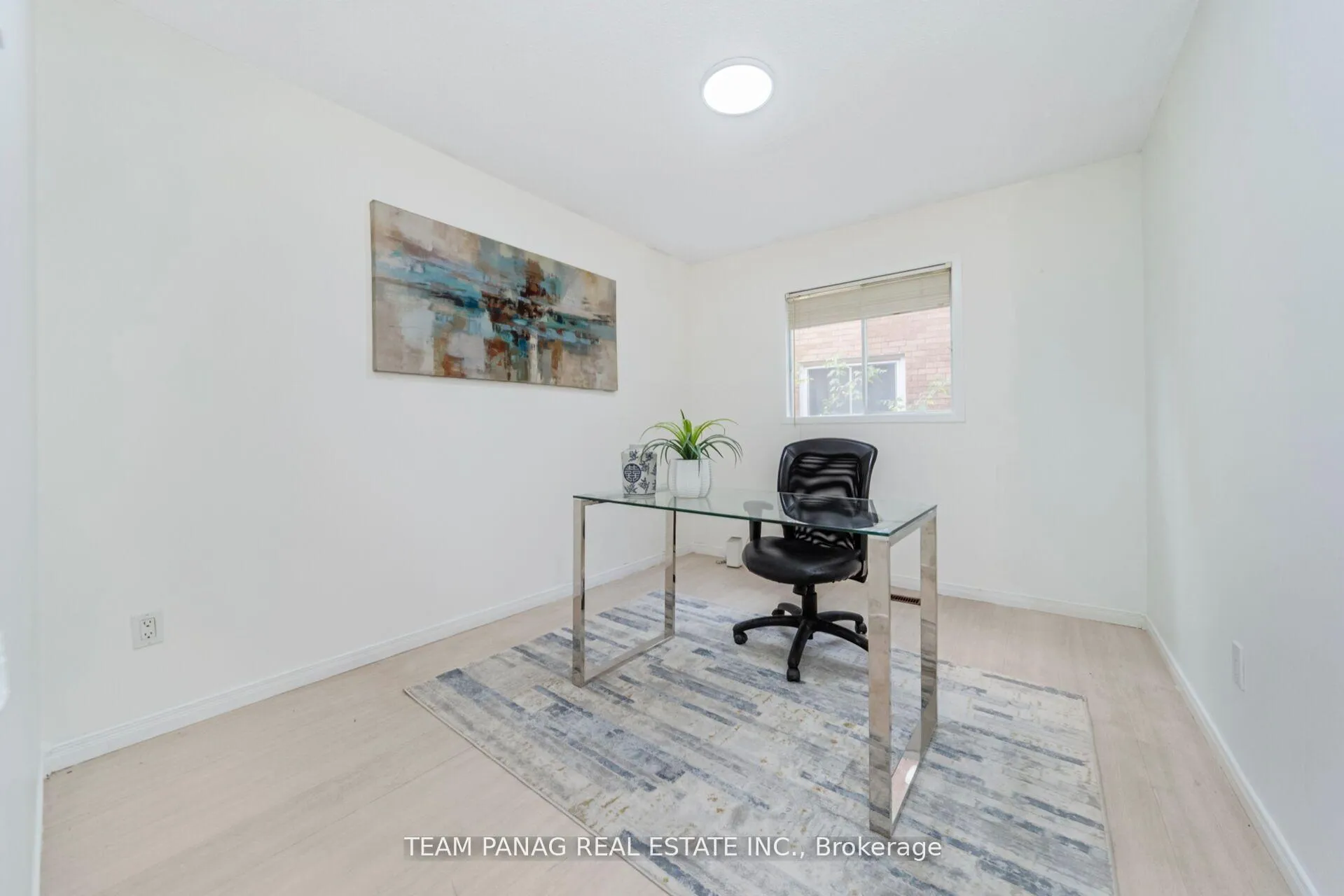 Photo 15 of 6 Coronation Circle, Brampton, Heart Lake West — HOMEH
