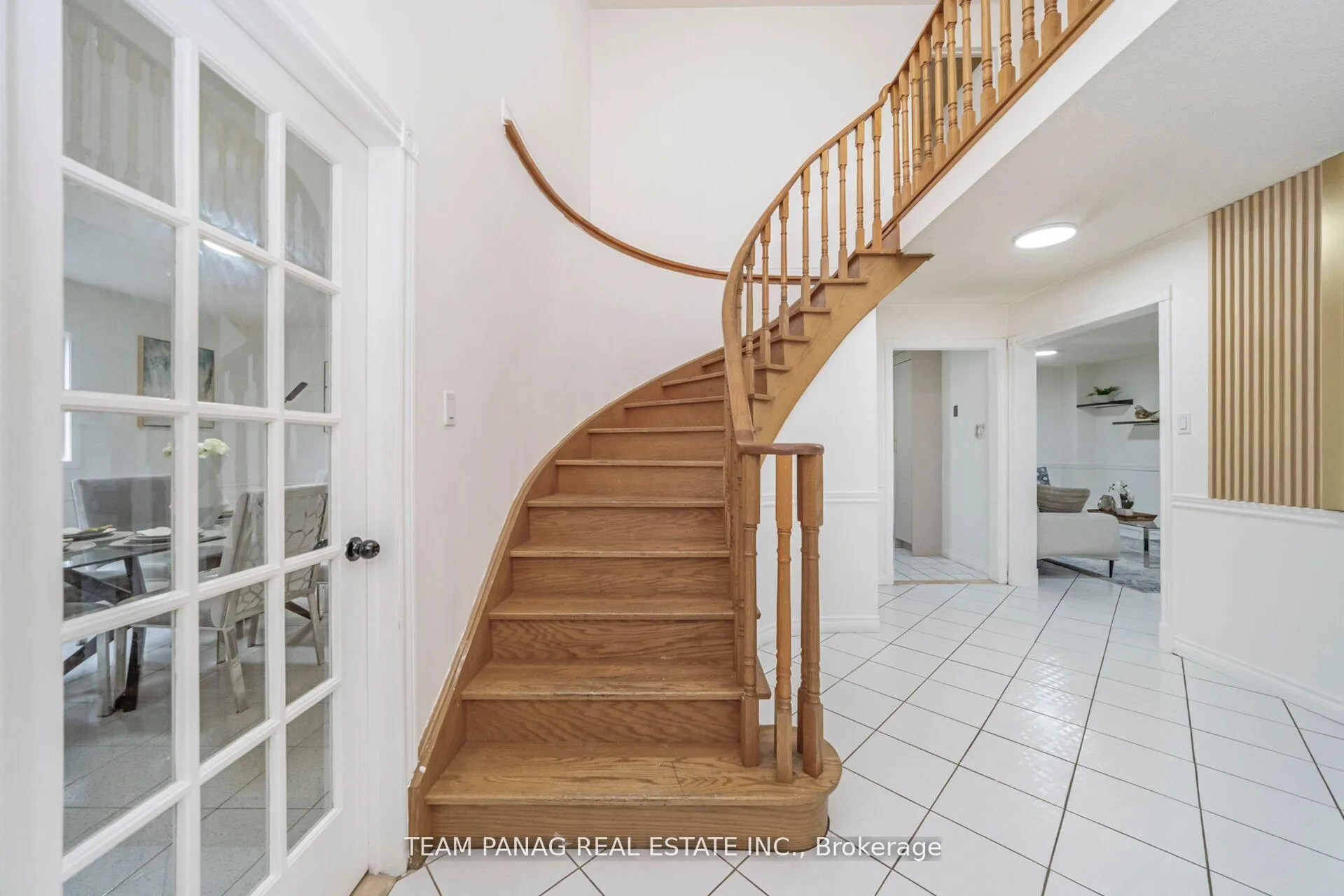 Photo 17 of 6 Coronation Circle, Brampton, Heart Lake West — HOMEH