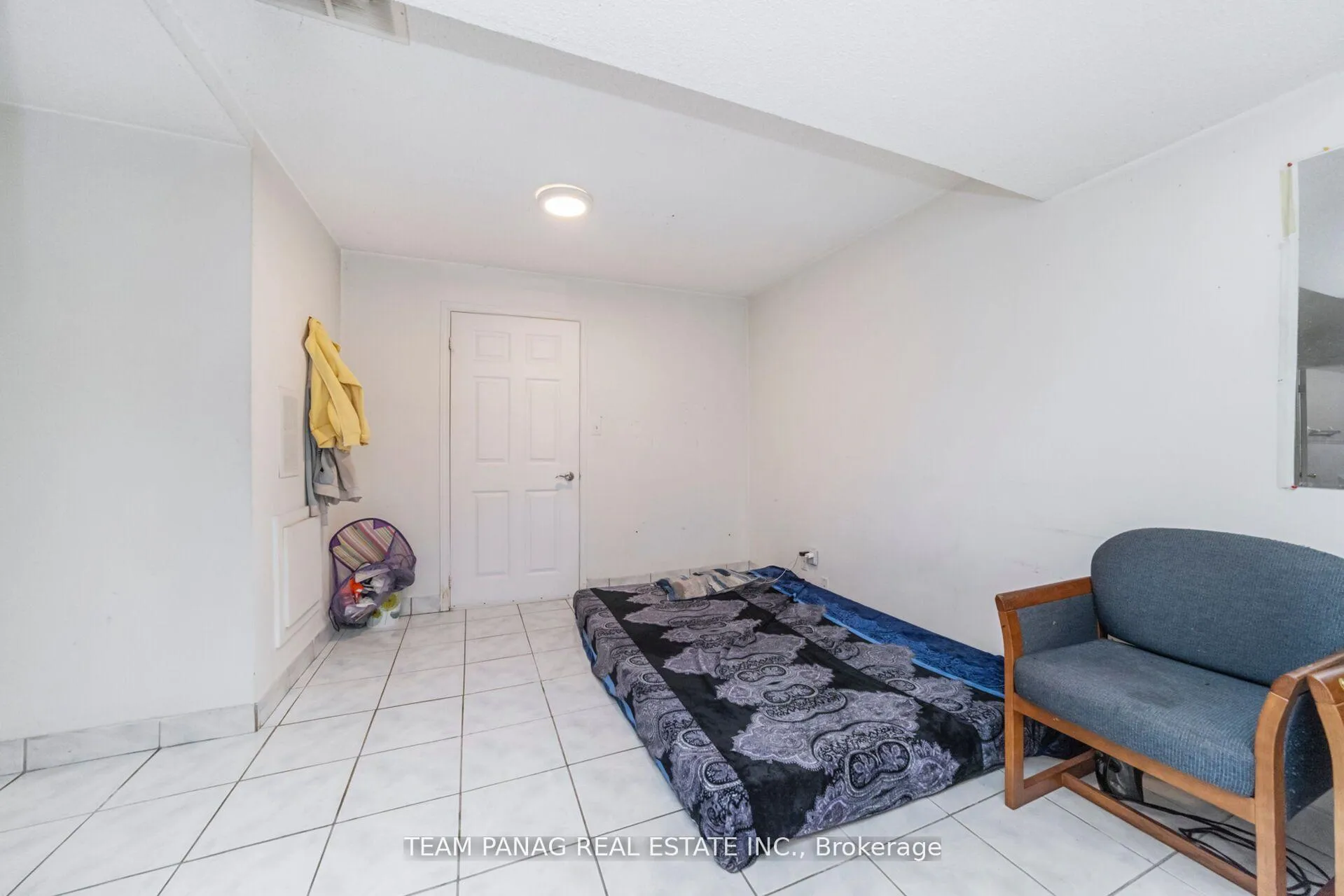 Photo 35 of 6 Coronation Circle, Brampton, Heart Lake West — HOMEH