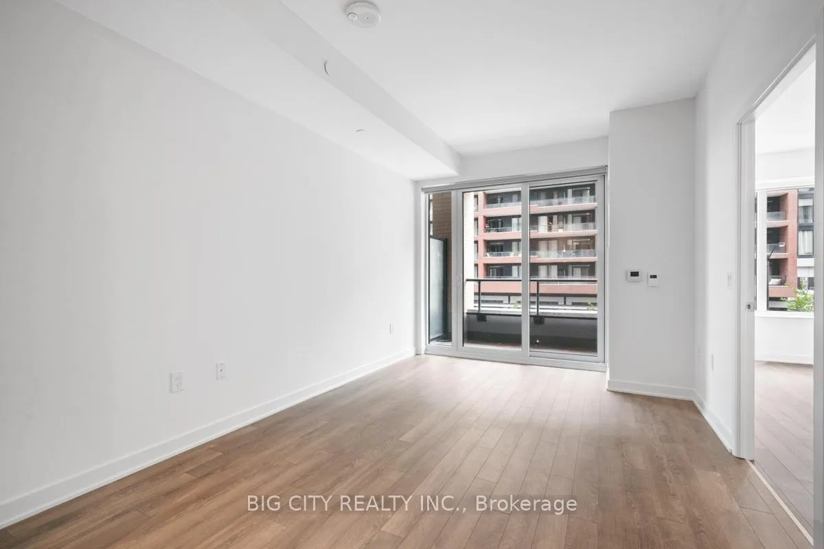 Photo 11 of Unit 210, 100 Eagle Rock Way, Vaughan, Rural Vaughan — HOMEH