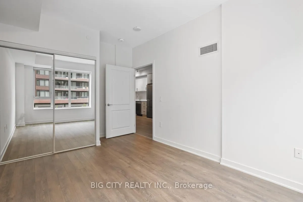 Photo 12 of Unit 210, 100 Eagle Rock Way, Vaughan, Rural Vaughan — HOMEH