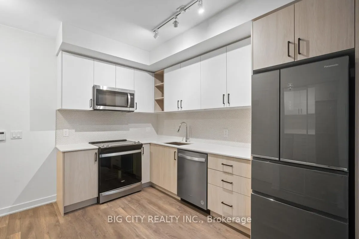 Photo 14 of Unit 210, 100 Eagle Rock Way, Vaughan, Rural Vaughan — HOMEH
