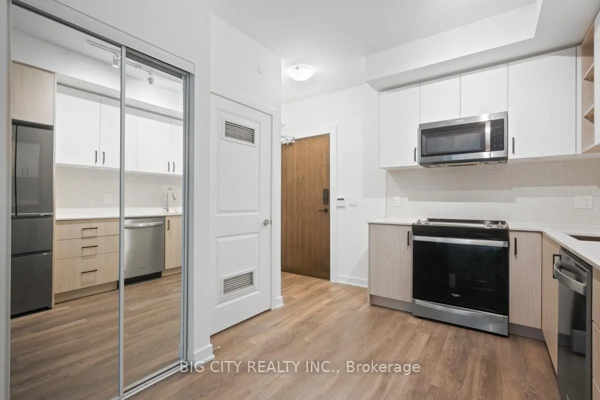 Photo 15 of Unit 210, 100 Eagle Rock Way, Vaughan, Rural Vaughan — HOMEH