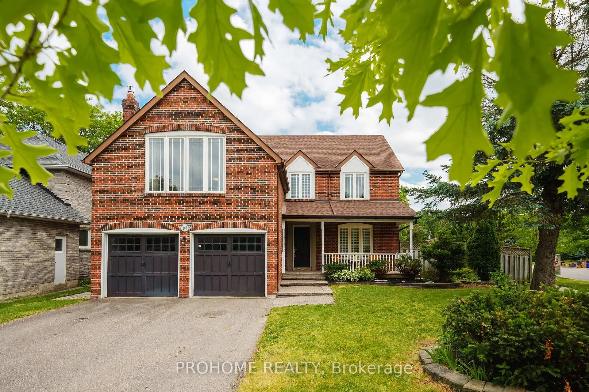 Photo 4 of 163 Carlton Road, Markham, Unionville — HOMEH