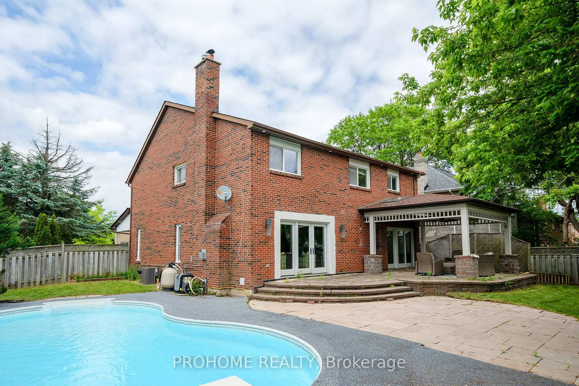 Photo 15 of 163 Carlton Road, Markham, Unionville — HOMEH