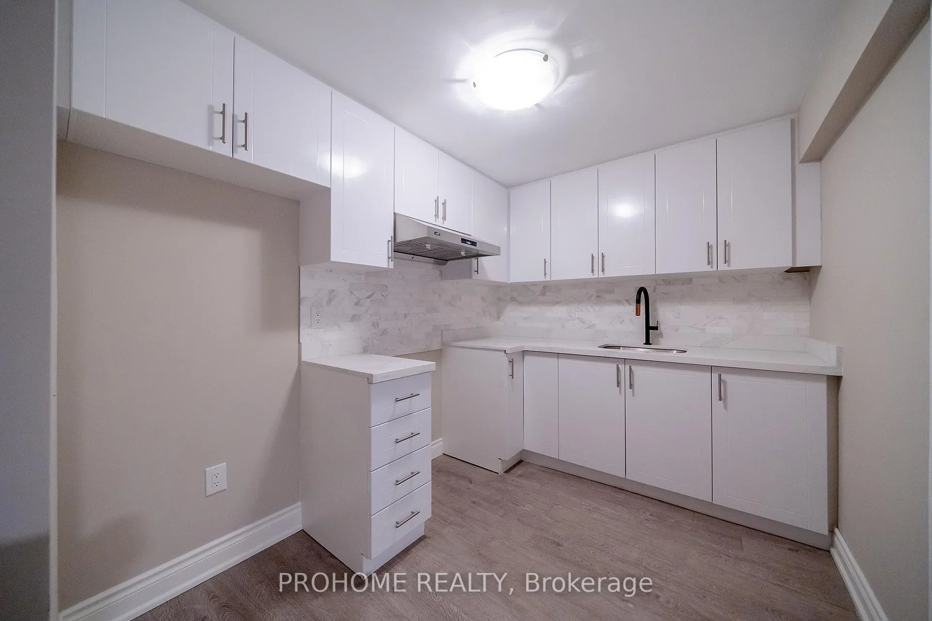 Photo 32 of 163 Carlton Road, Markham, Unionville — HOMEH