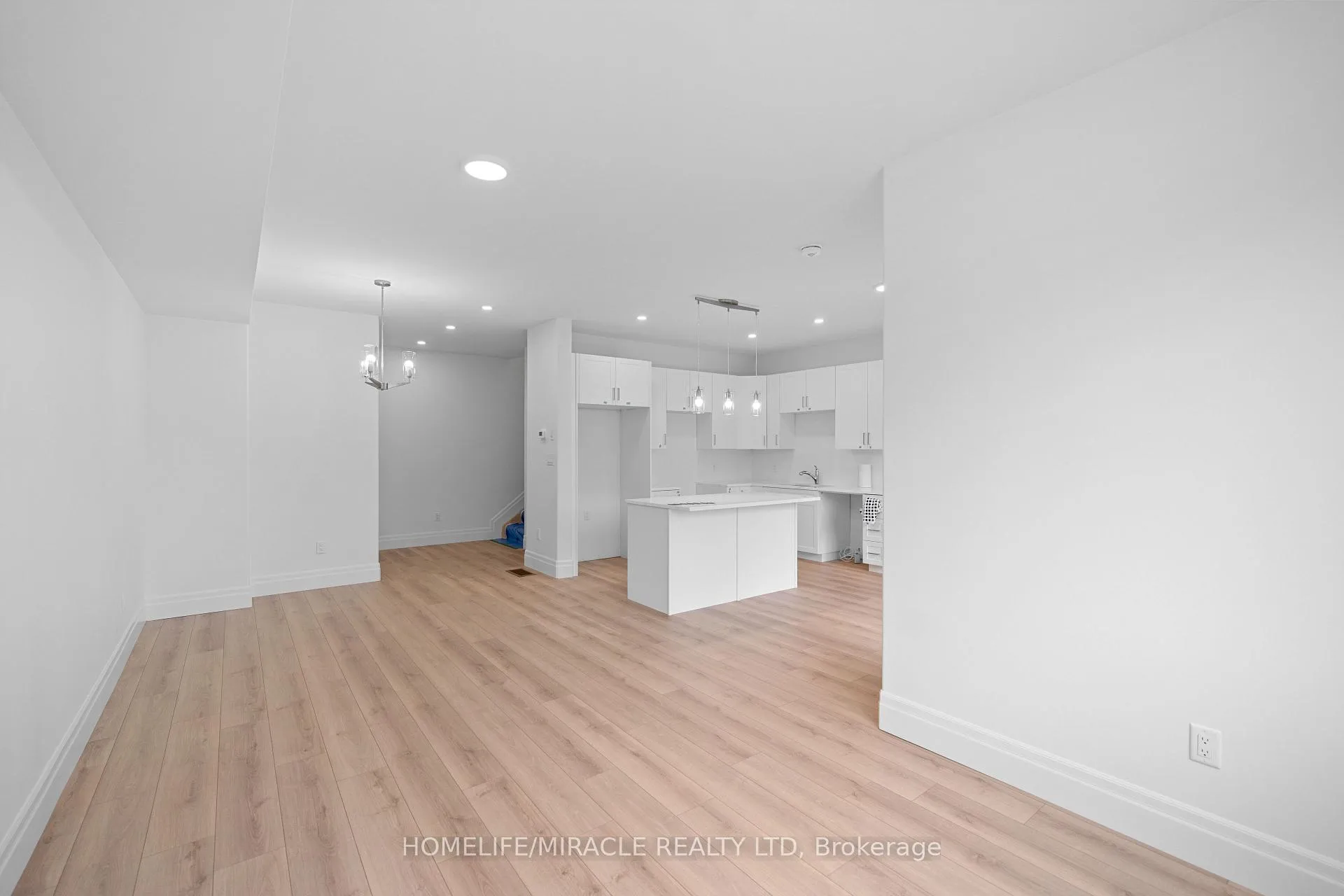 Photo 10 of 93 Buchanan Avenue, Prince Edward County, North Marysburg Ward — HOMEH