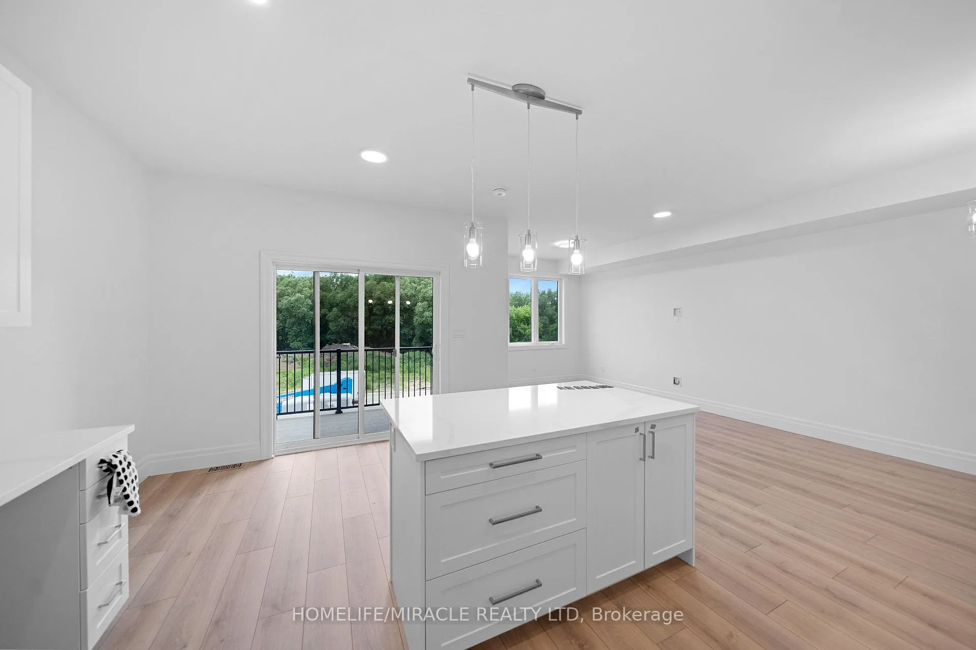 Photo 15 of 93 Buchanan Avenue, Prince Edward County, North Marysburg Ward — HOMEH