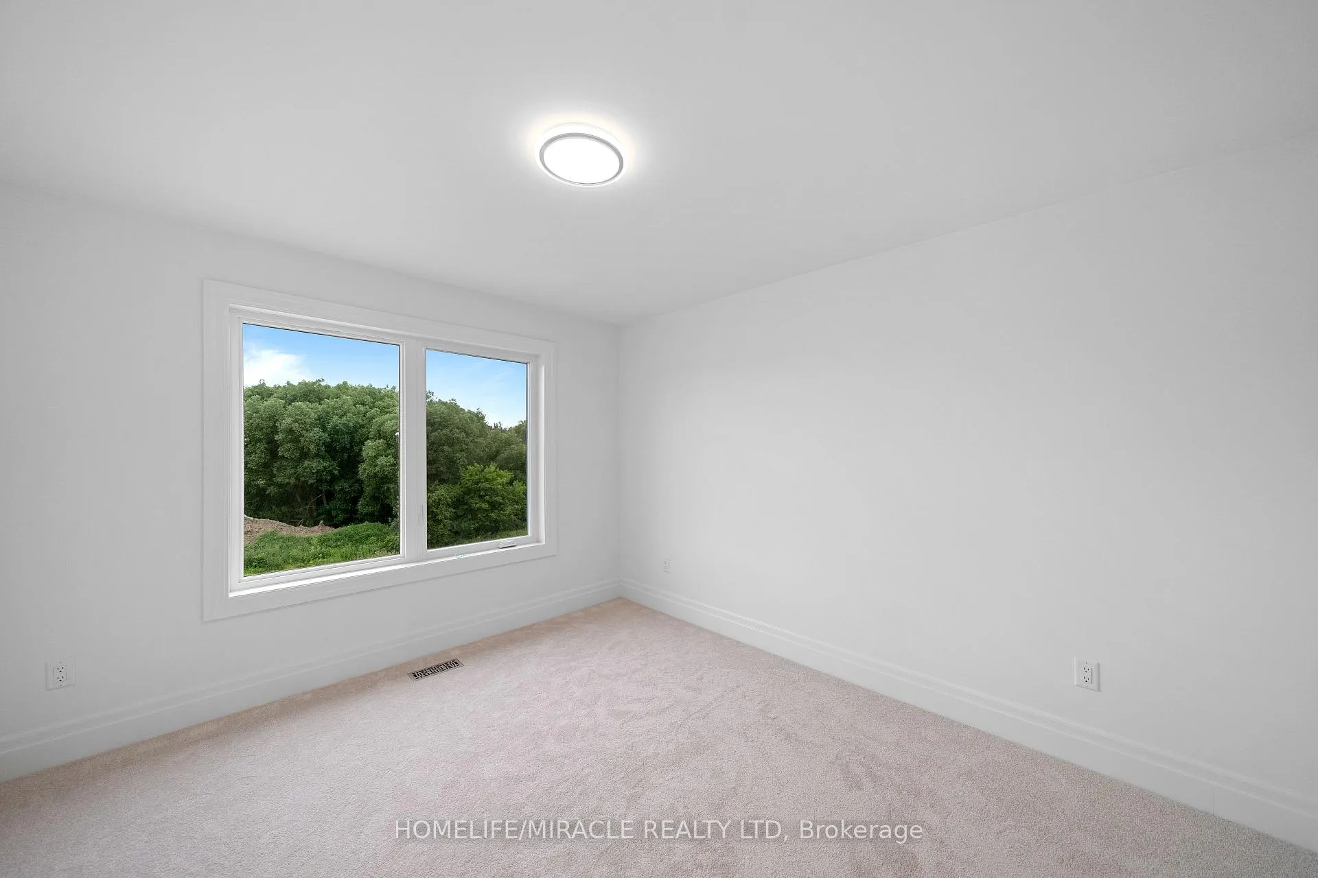 Photo 17 of 93 Buchanan Avenue, Prince Edward County, North Marysburg Ward — HOMEH
