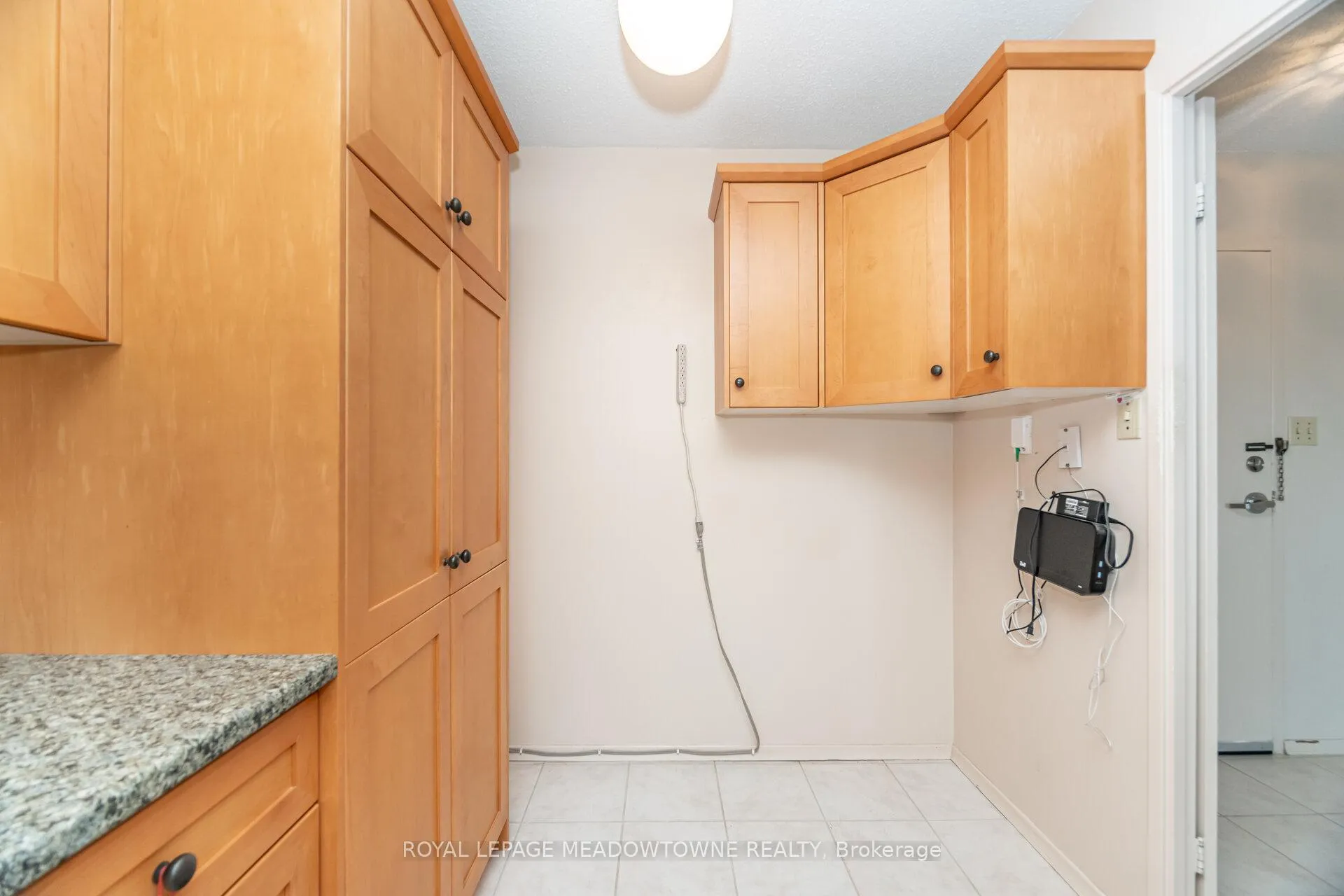 Photo 19 of Unit 804, 225 Harvard Place, Waterloo — HOMEH