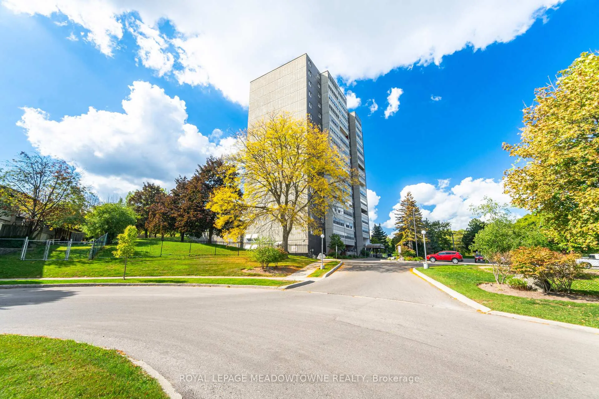 Photo 50 of Unit 804, 225 Harvard Place, Waterloo — HOMEH