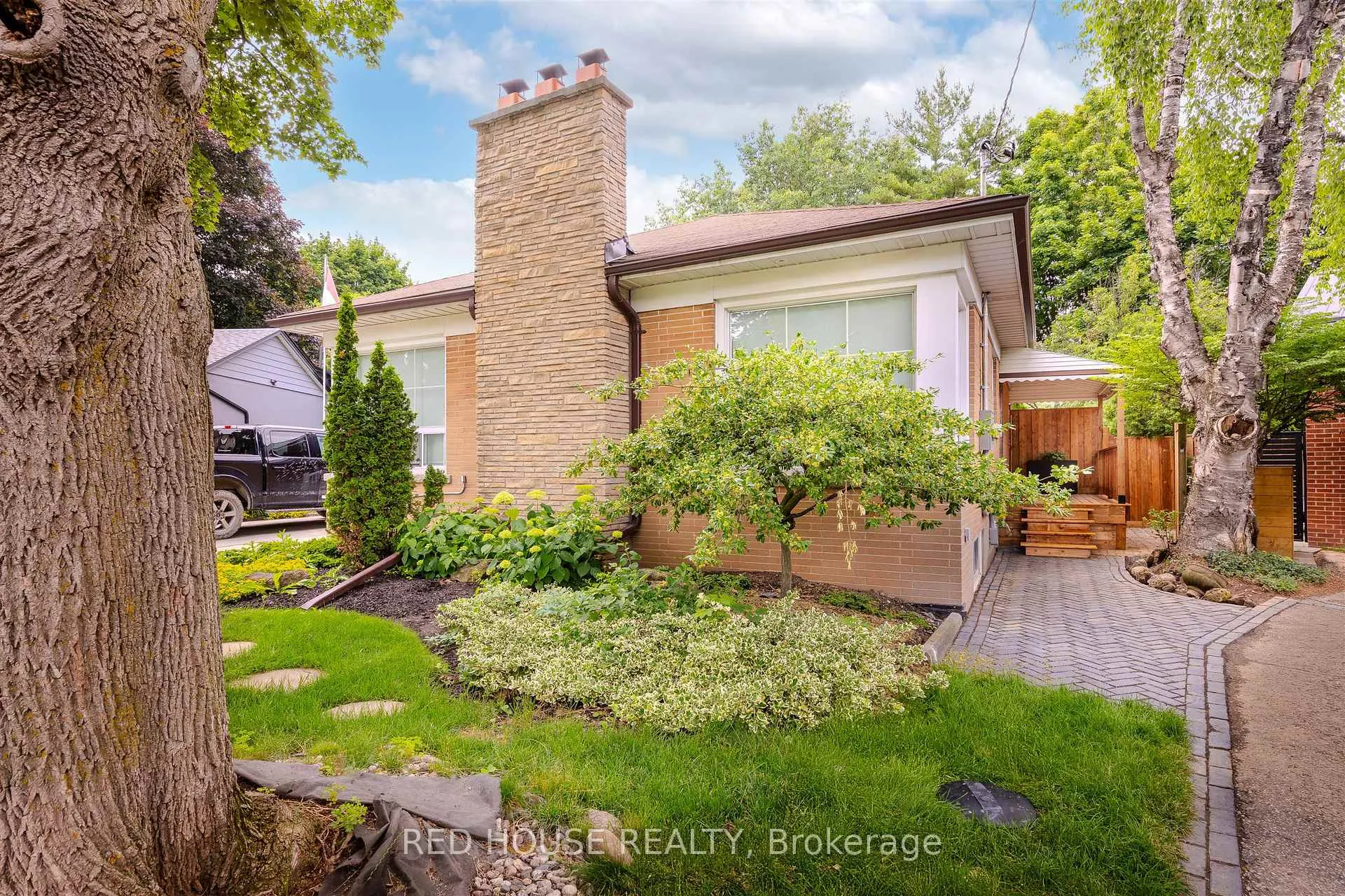 Photo 1 of Unit Basement, 70 Beaverbrook Avenue, Etobicoke, Princess-Rosethorn — HOMEH