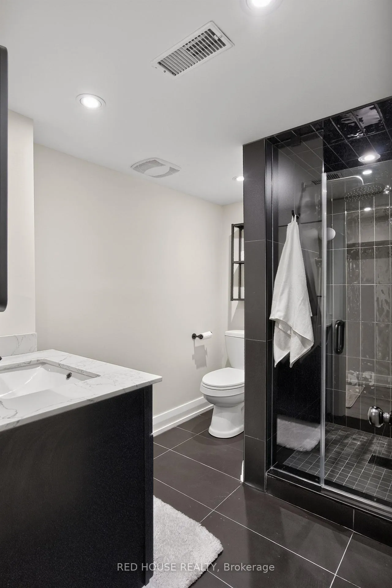 Photo 12 of Unit Basement, 70 Beaverbrook Avenue, Etobicoke, Princess-Rosethorn — HOMEH