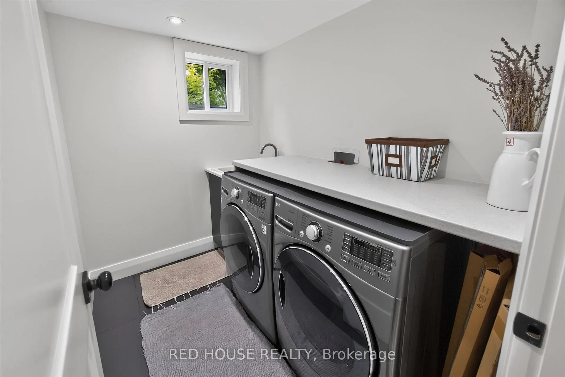 Photo 18 of Unit Basement, 70 Beaverbrook Avenue, Etobicoke, Princess-Rosethorn — HOMEH