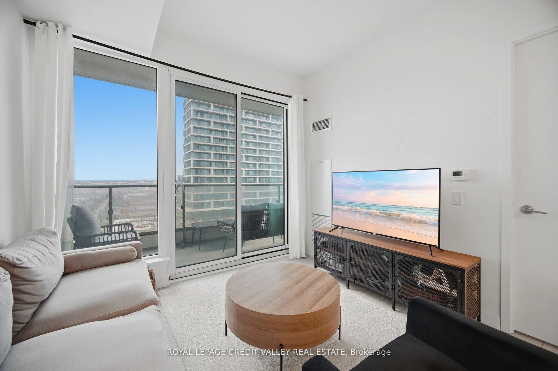Photo 15 of Unit 1511, 5 Buttermill Avenue, Vaughan, Vaughan Corporate Centre — HOMEH